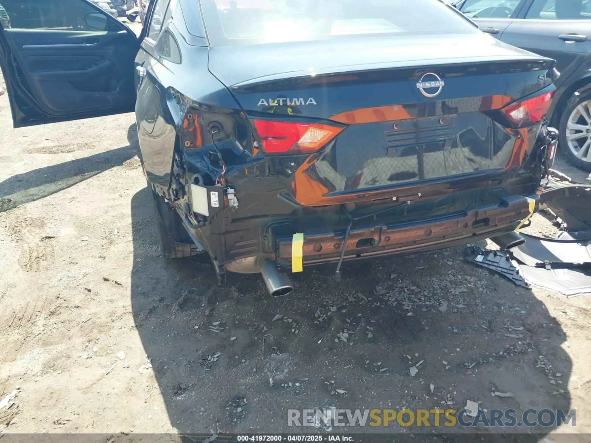 18 Photograph of a damaged car 1N4BL4EV1PN426102 NISSAN ALTIMA 2023