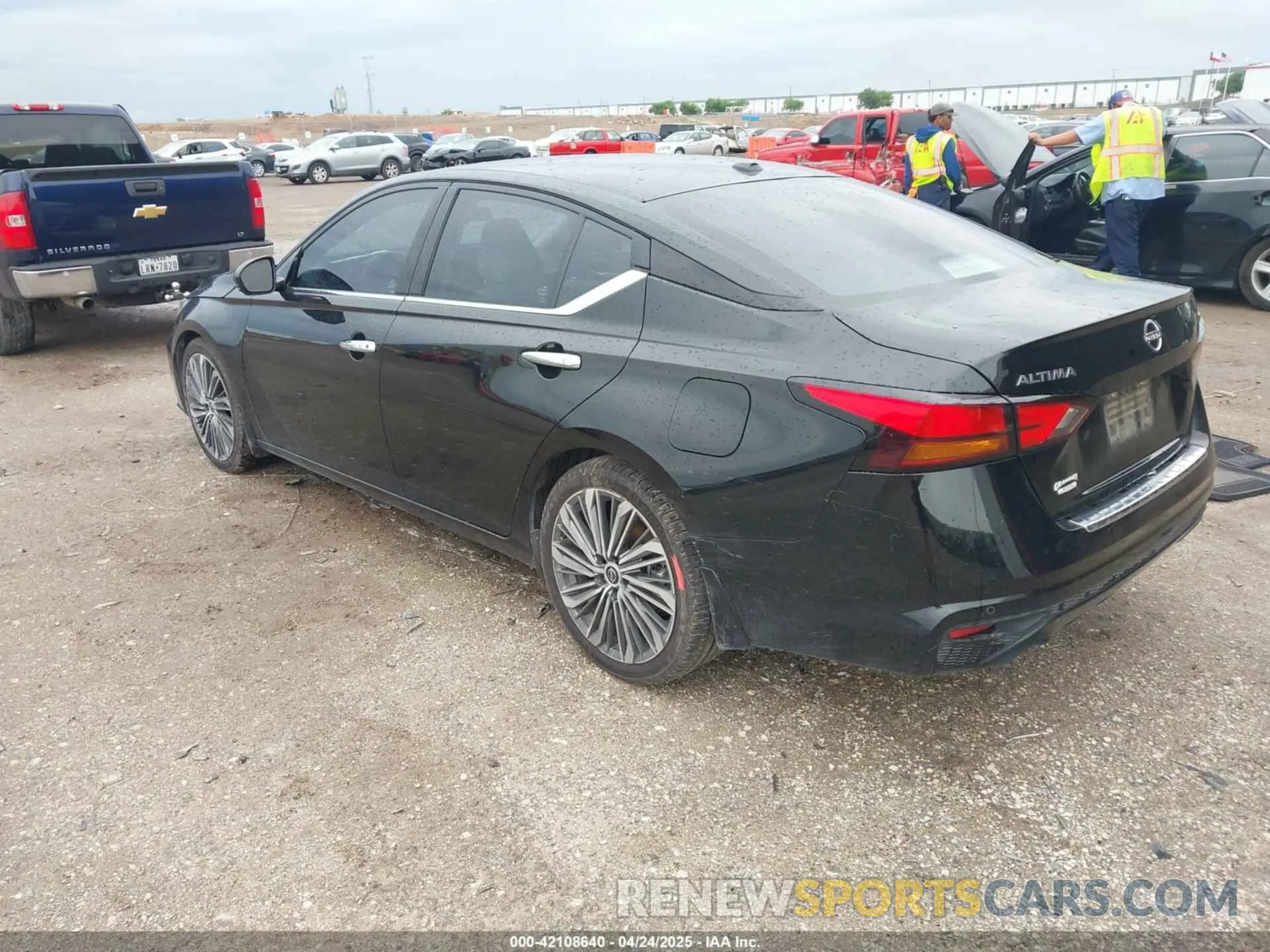 3 Photograph of a damaged car 1N4BL4EV3PN332464 NISSAN ALTIMA 2023