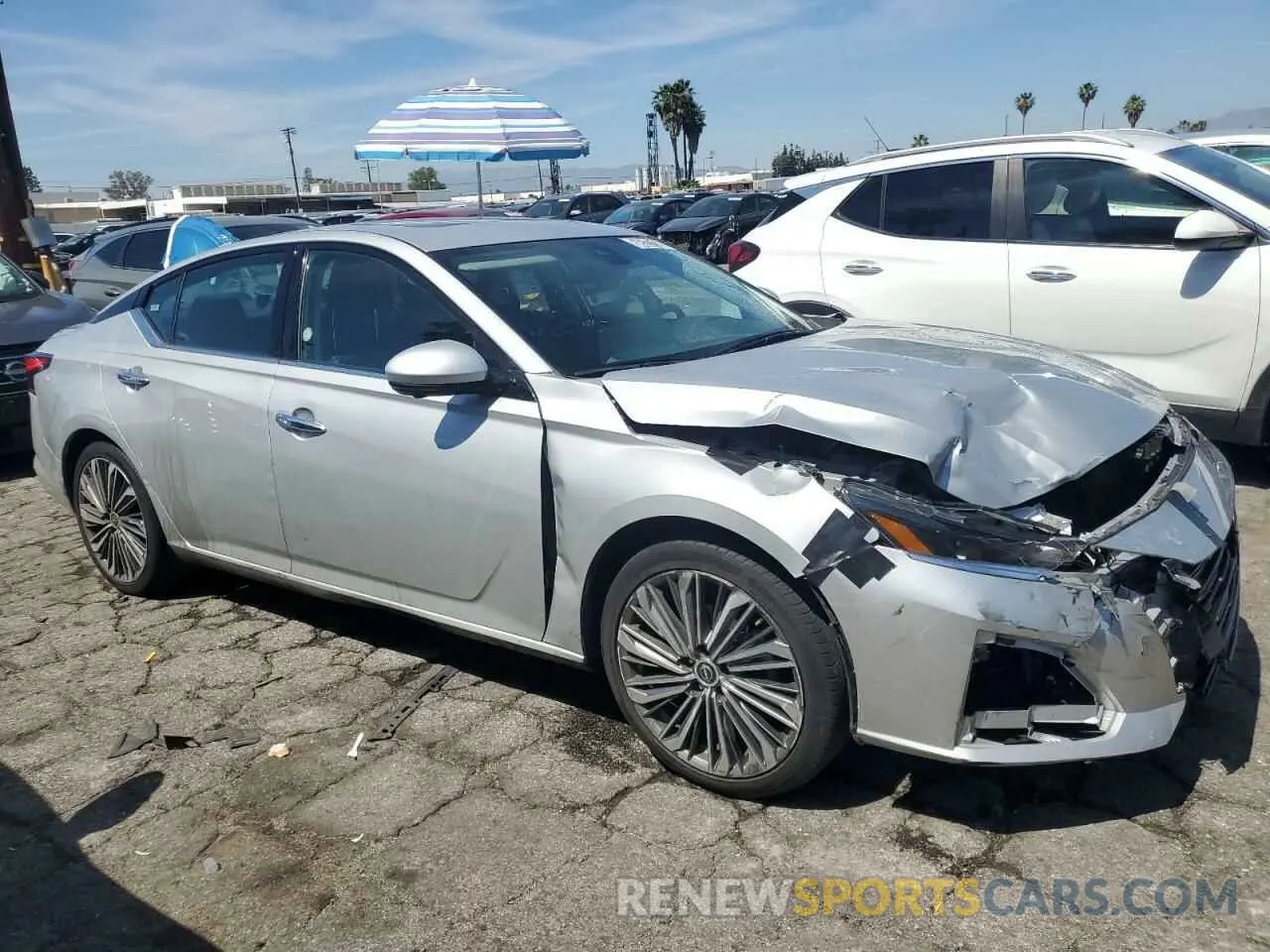 4 Photograph of a damaged car 1N4BL4EV5PN413451 NISSAN ALTIMA 2023