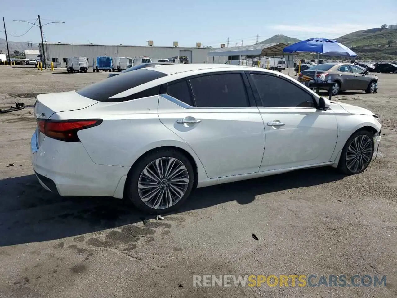 3 Photograph of a damaged car 1N4BL4EV5PN423560 NISSAN ALTIMA 2023