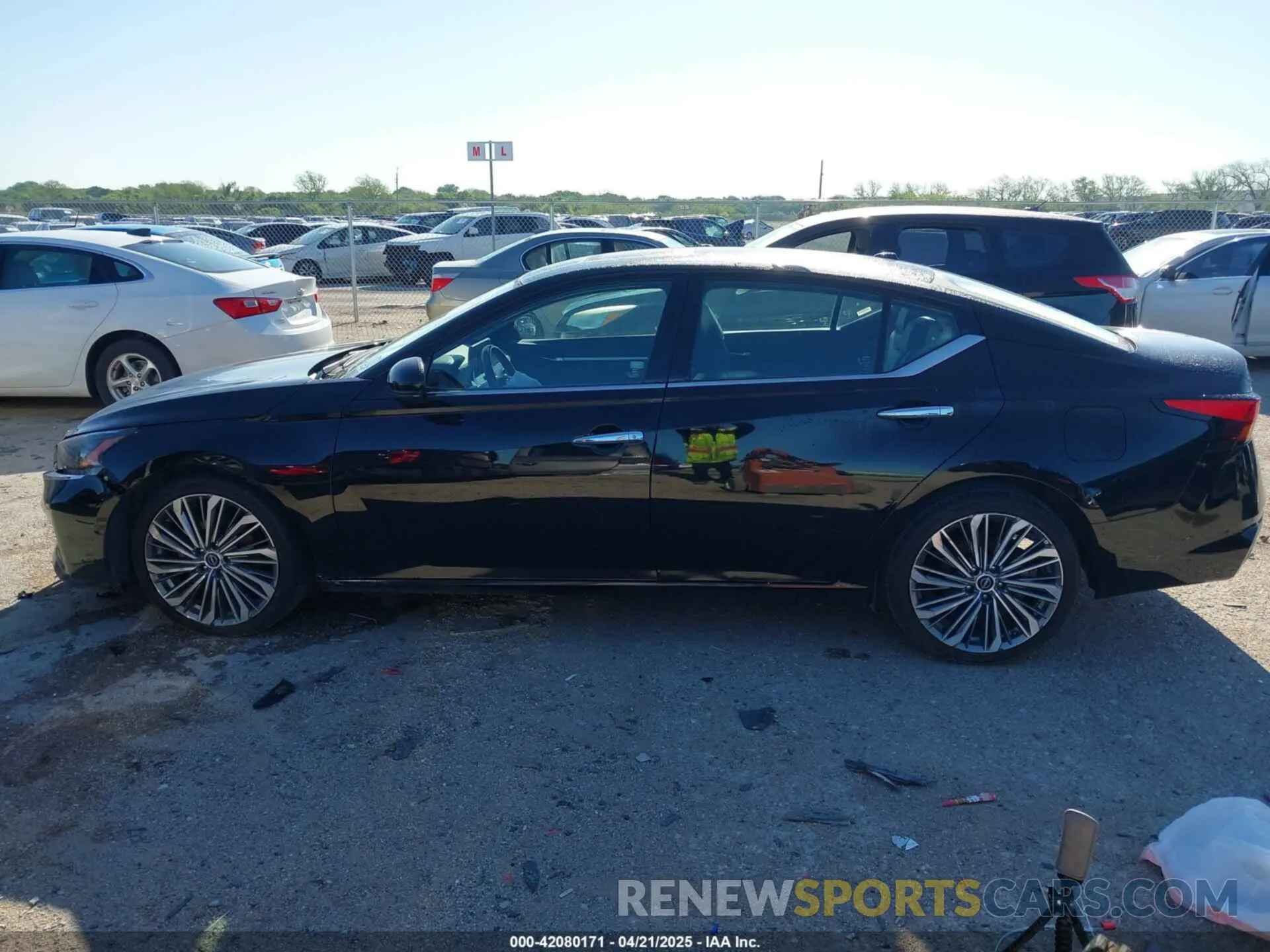 15 Photograph of a damaged car 1N4BL4EV6PN384753 NISSAN ALTIMA 2023