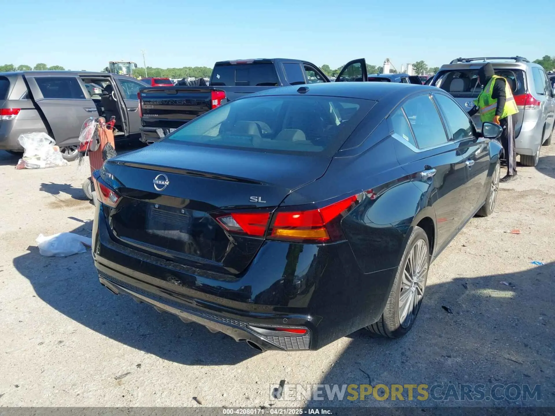 4 Photograph of a damaged car 1N4BL4EV6PN384753 NISSAN ALTIMA 2023