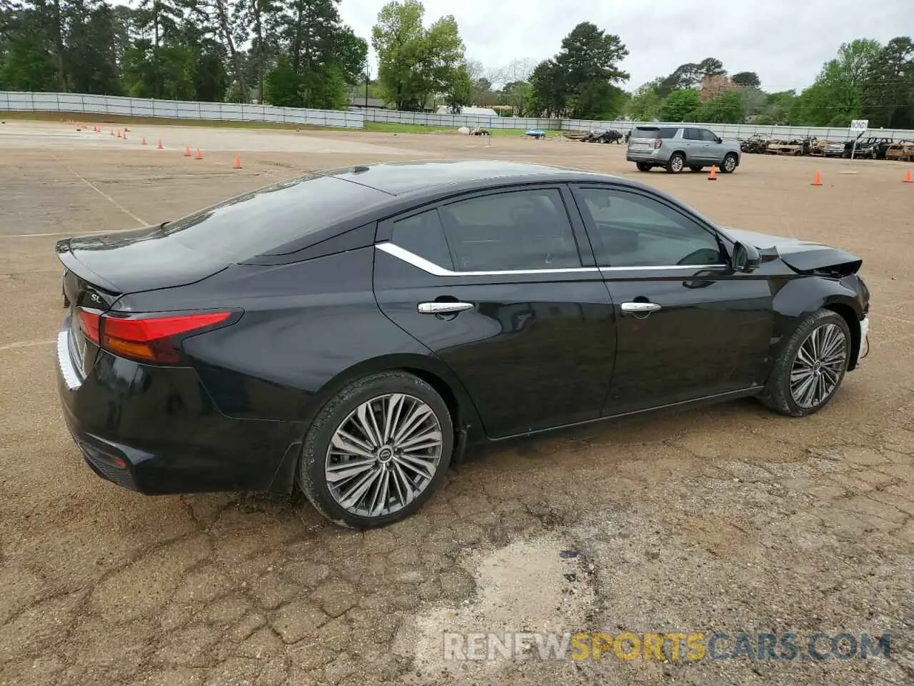 3 Photograph of a damaged car 1N4BL4EV7PN323959 NISSAN ALTIMA 2023