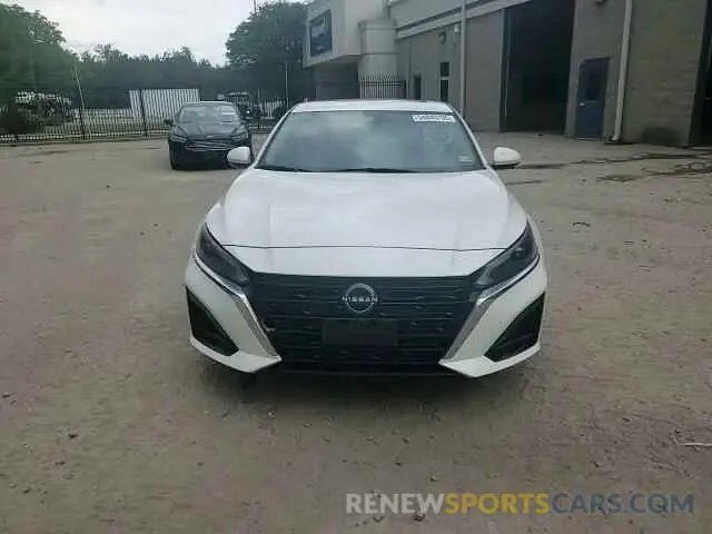 13 Photograph of a damaged car 1N4BL4EVXPN309022 NISSAN ALTIMA 2023