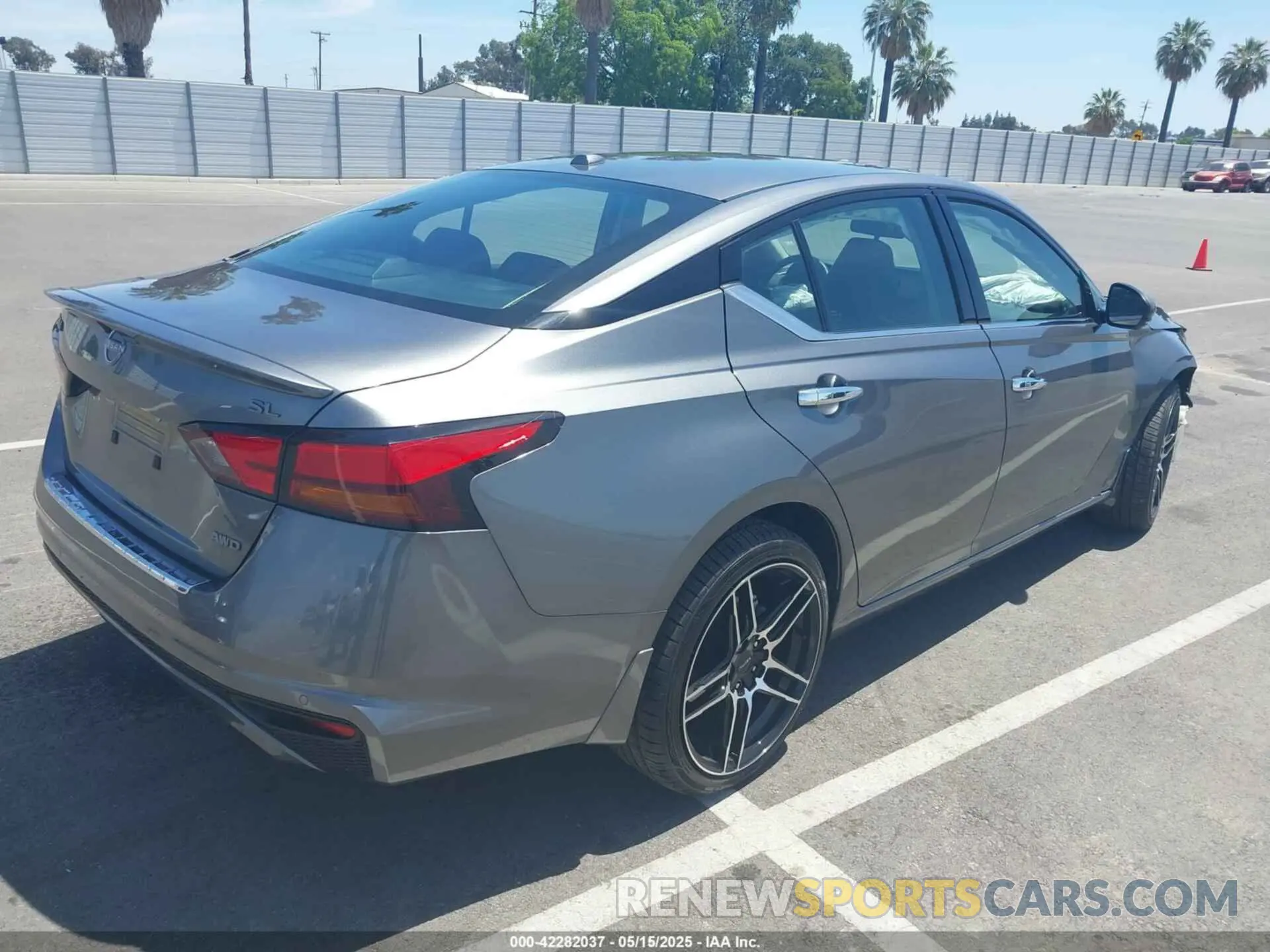 4 Photograph of a damaged car 1N4BL4EW8PN378834 NISSAN ALTIMA 2023