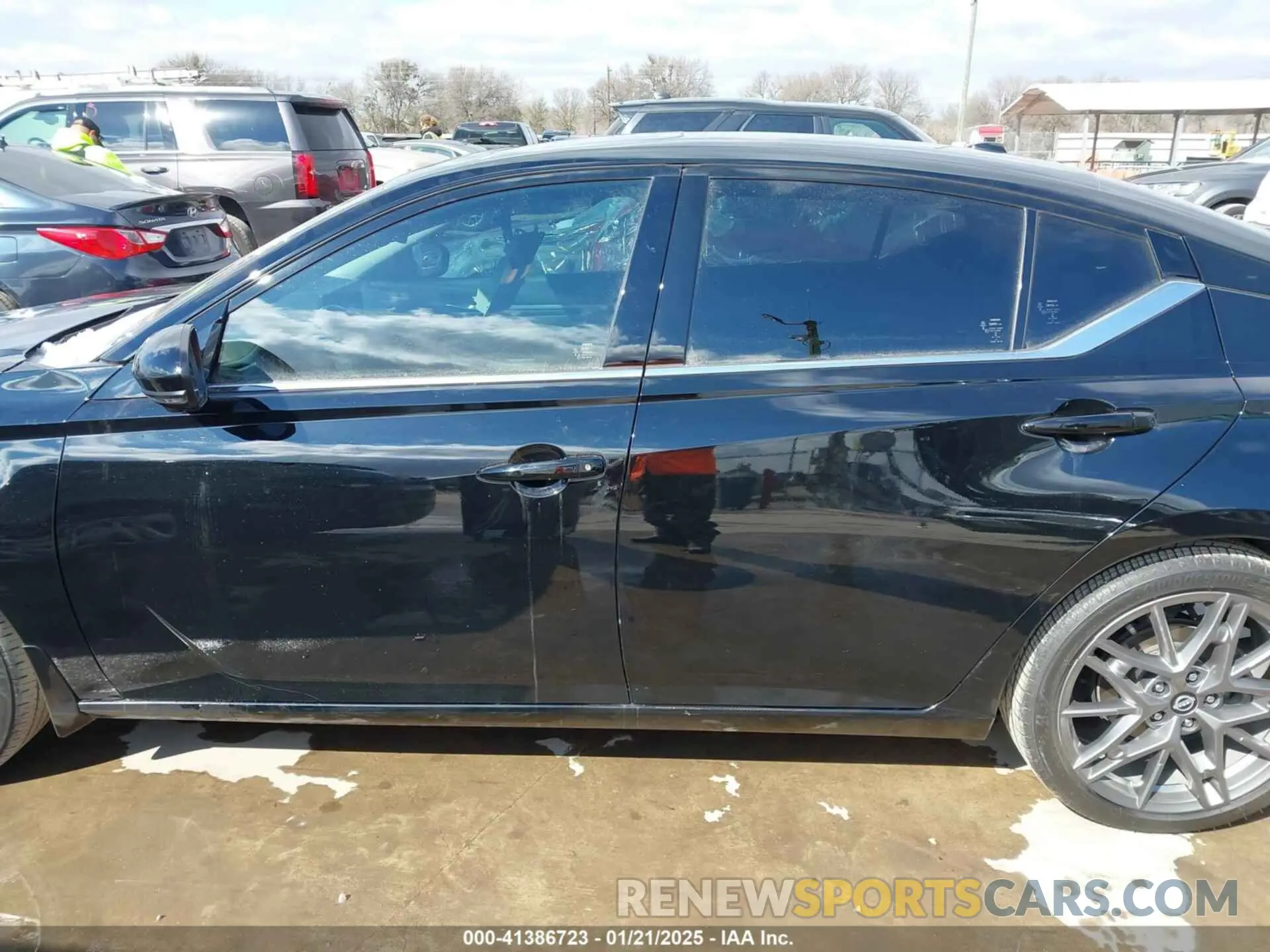 14 Photograph of a damaged car 1N4AL4CV3RN311552 NISSAN ALTIMA 2024