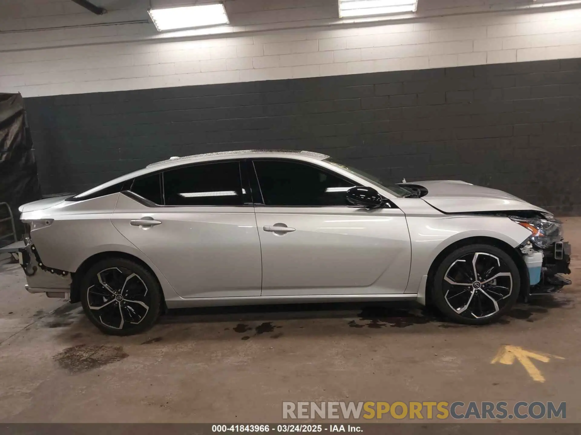 14 Photograph of a damaged car 1N4AL4CV4RN313794 NISSAN ALTIMA 2024