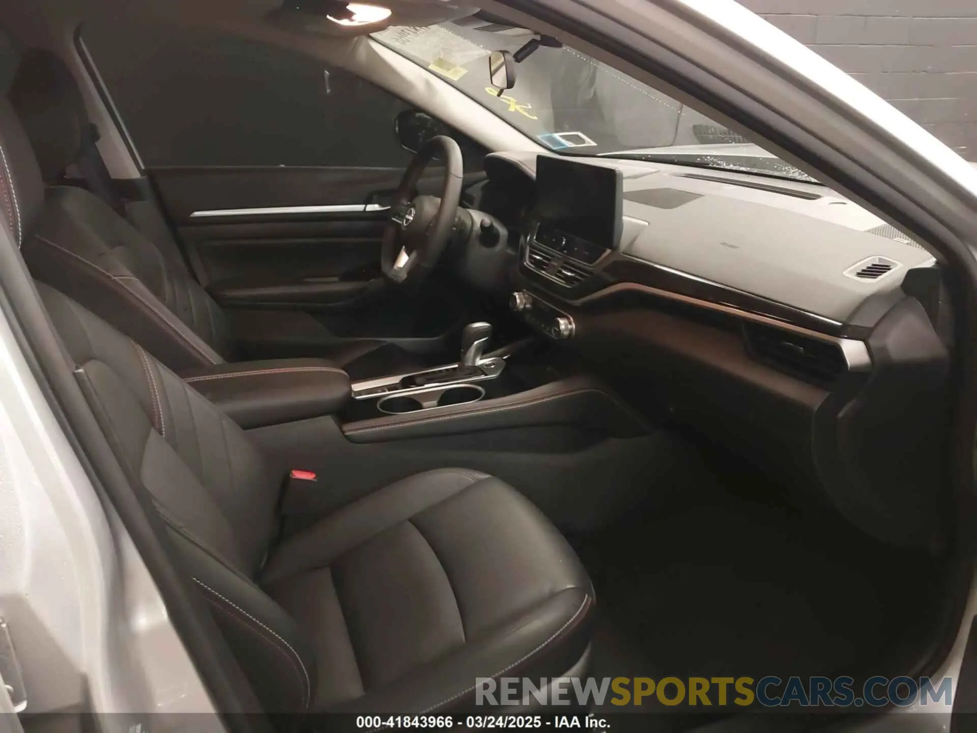 5 Photograph of a damaged car 1N4AL4CV4RN313794 NISSAN ALTIMA 2024