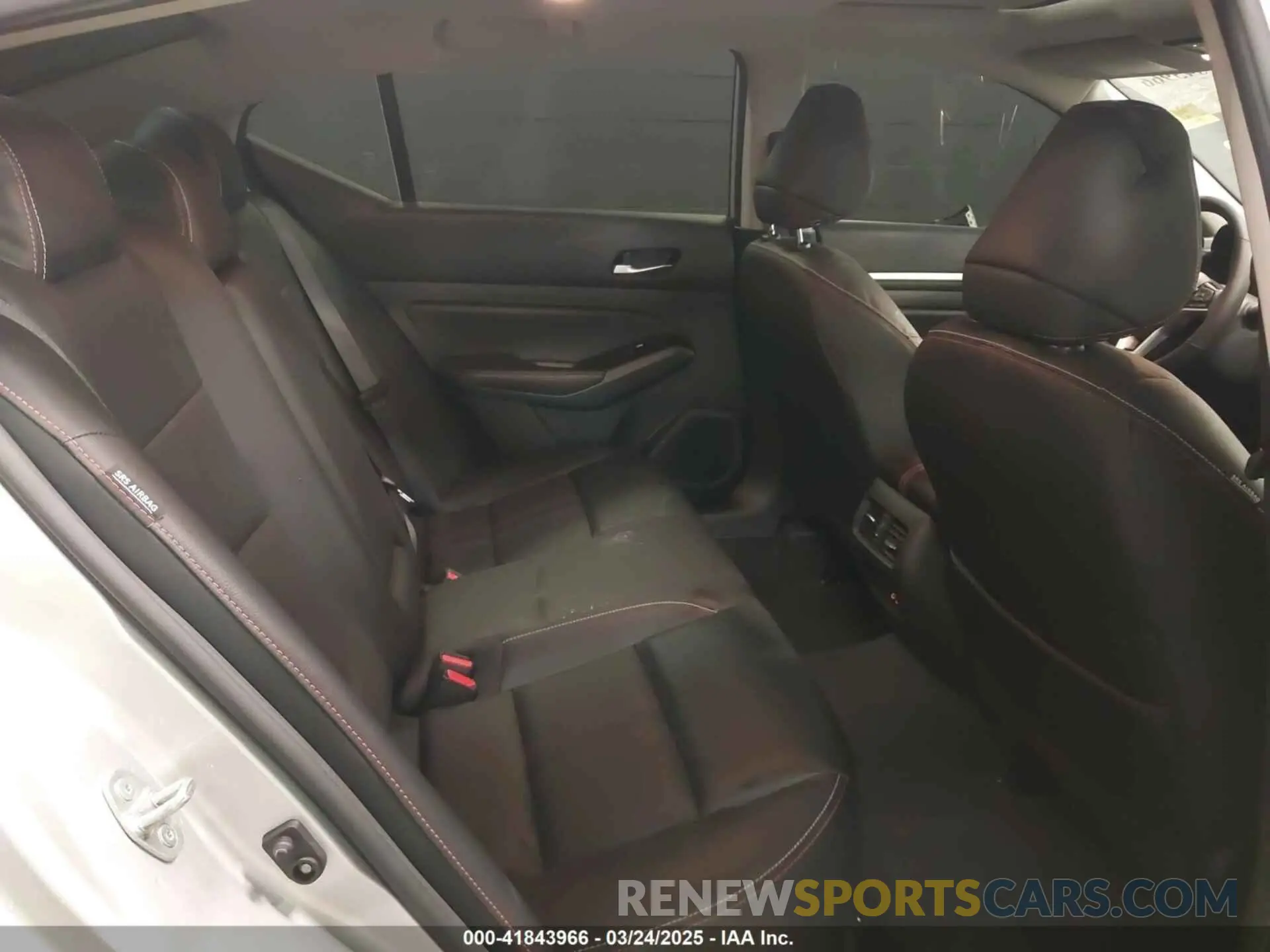 8 Photograph of a damaged car 1N4AL4CV4RN313794 NISSAN ALTIMA 2024