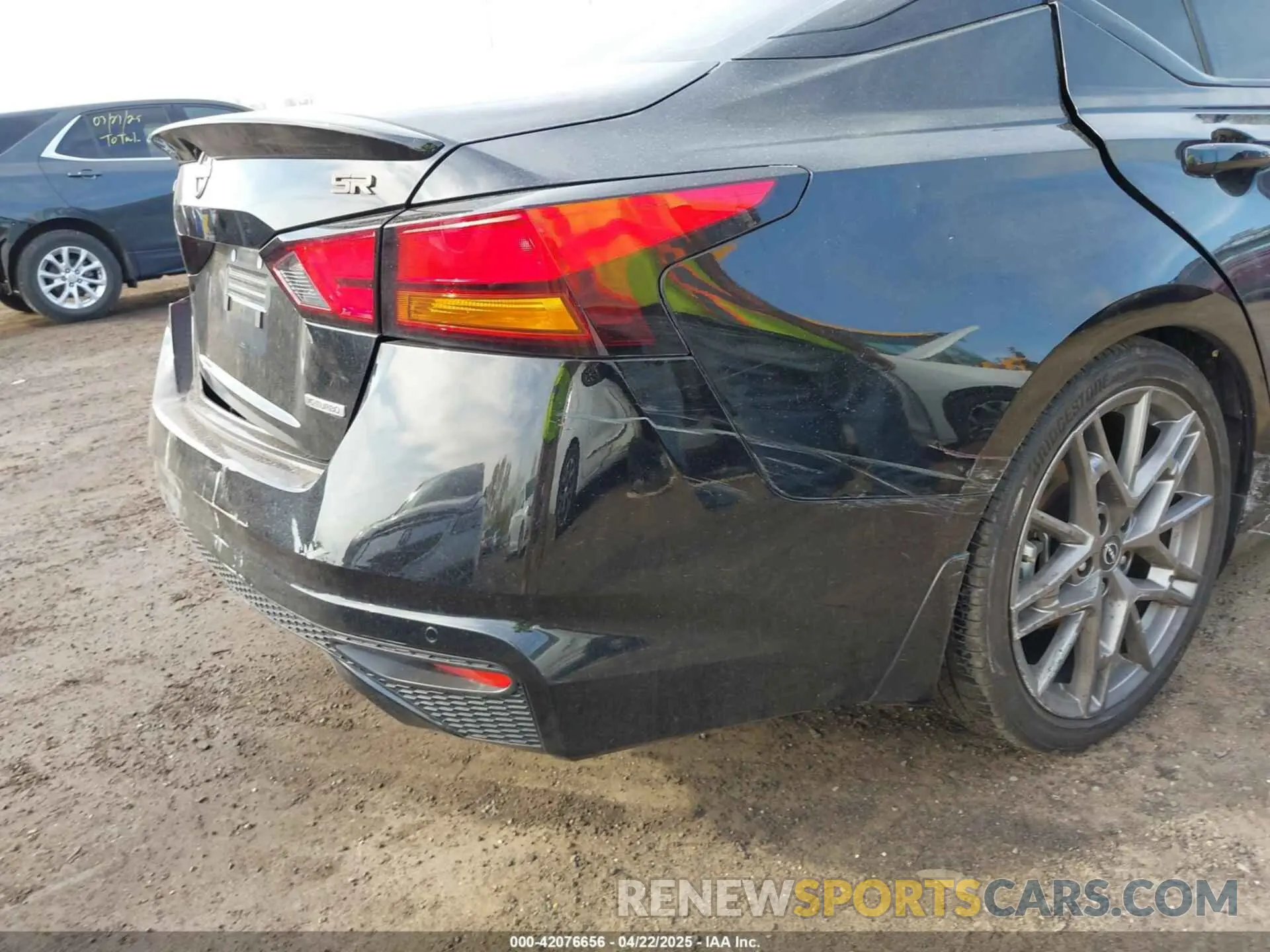 18 Photograph of a damaged car 1N4AL4CV9RN314570 NISSAN ALTIMA 2024