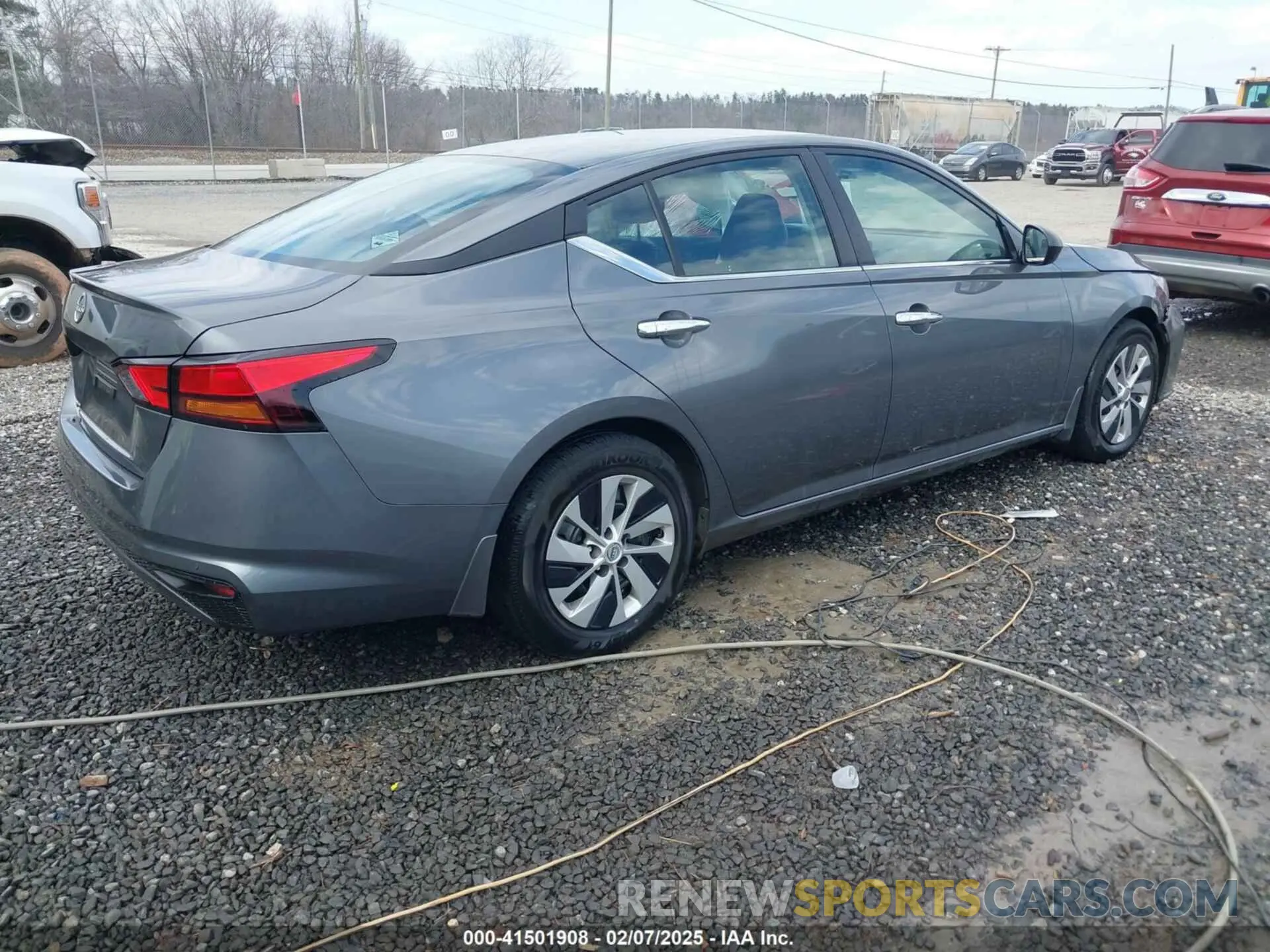 4 Photograph of a damaged car 1N4BL4BV0RN342408 NISSAN ALTIMA 2024