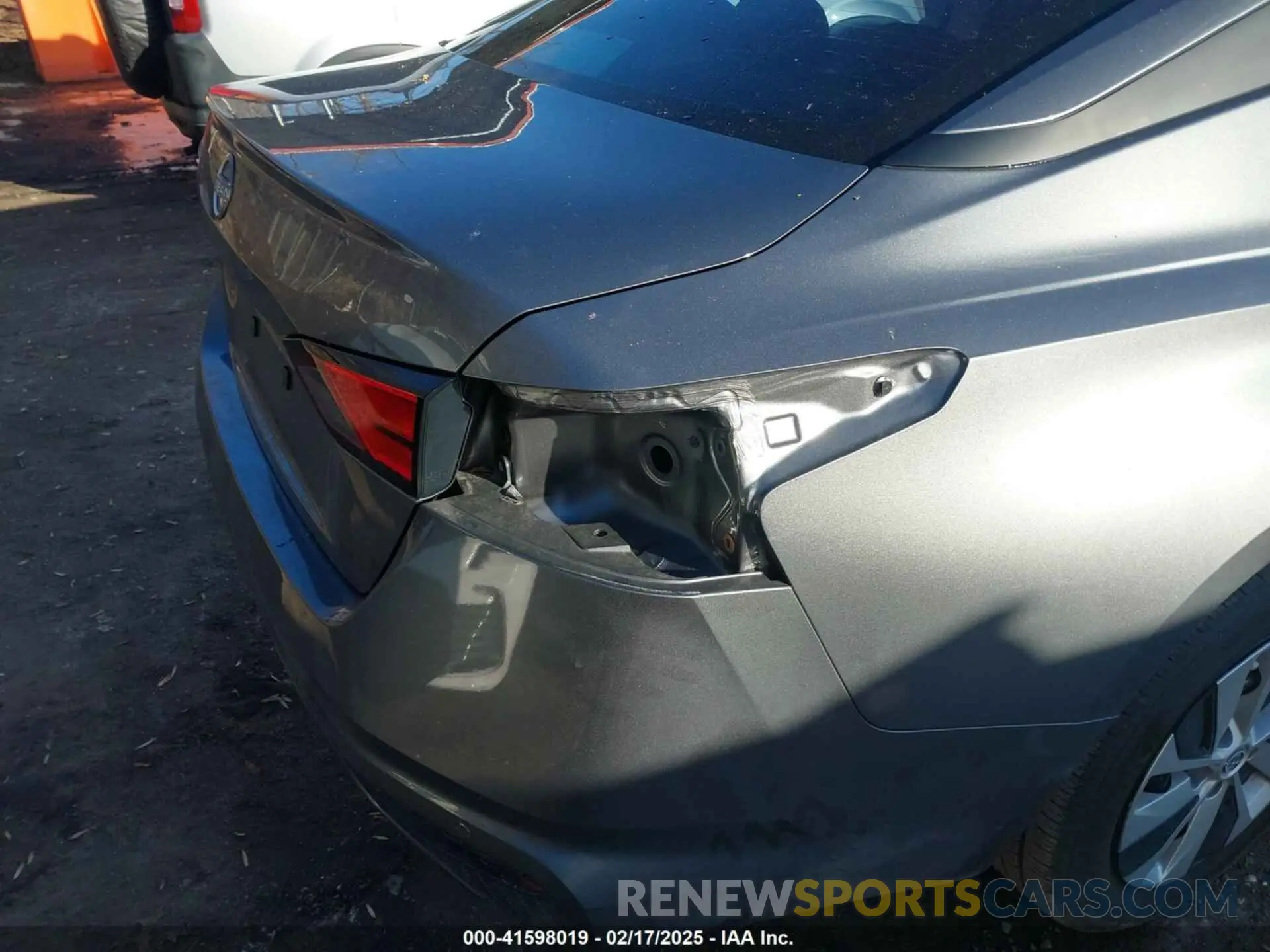 19 Photograph of a damaged car 1N4BL4BV0RN380995 NISSAN ALTIMA 2024