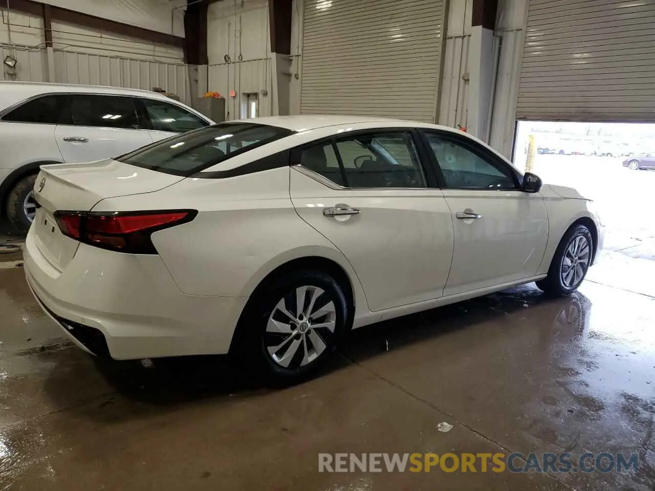 3 Photograph of a damaged car 1N4BL4BV1RN364398 NISSAN ALTIMA 2024