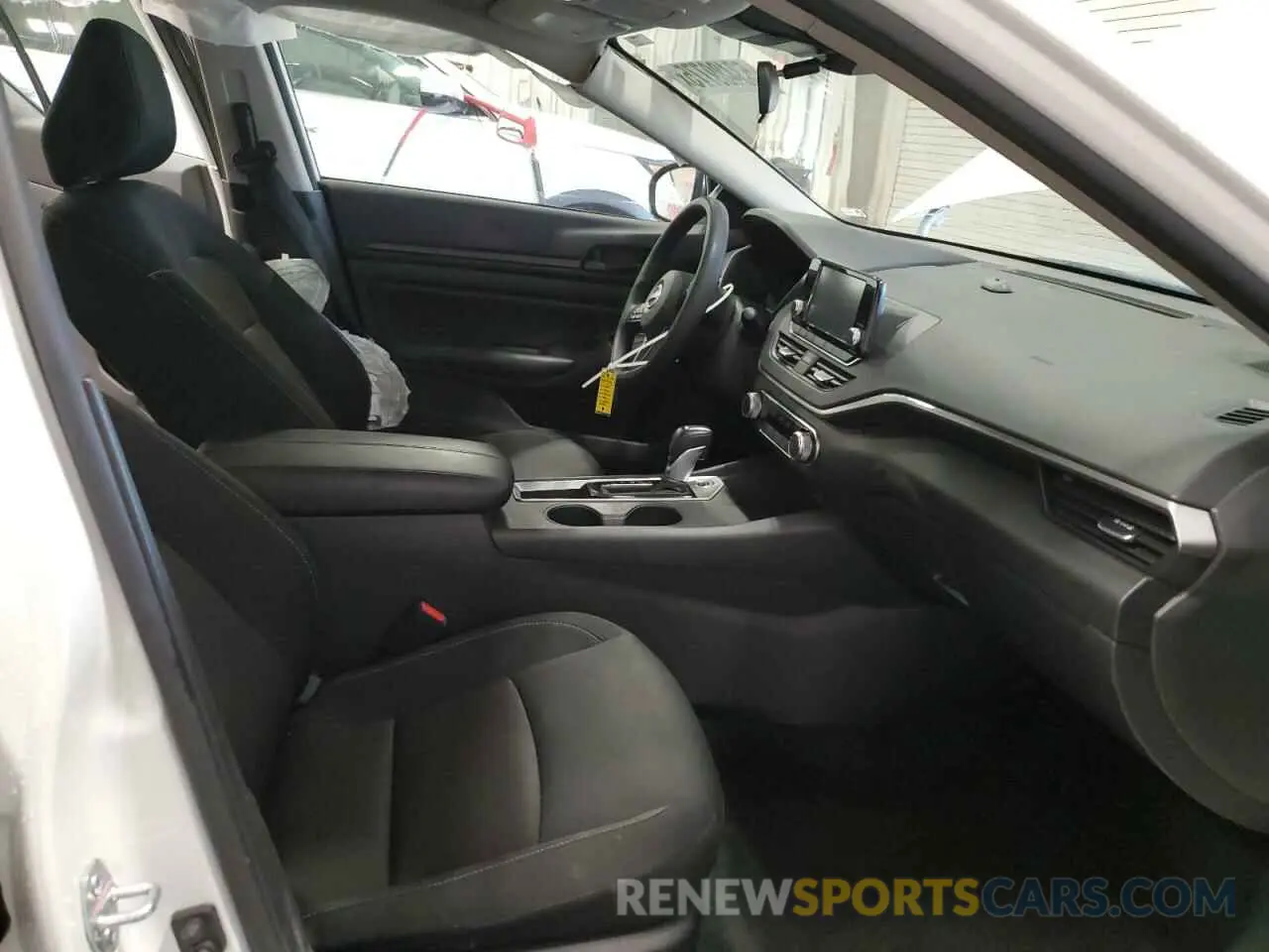 7 Photograph of a damaged car 1N4BL4BV1RN364398 NISSAN ALTIMA 2024