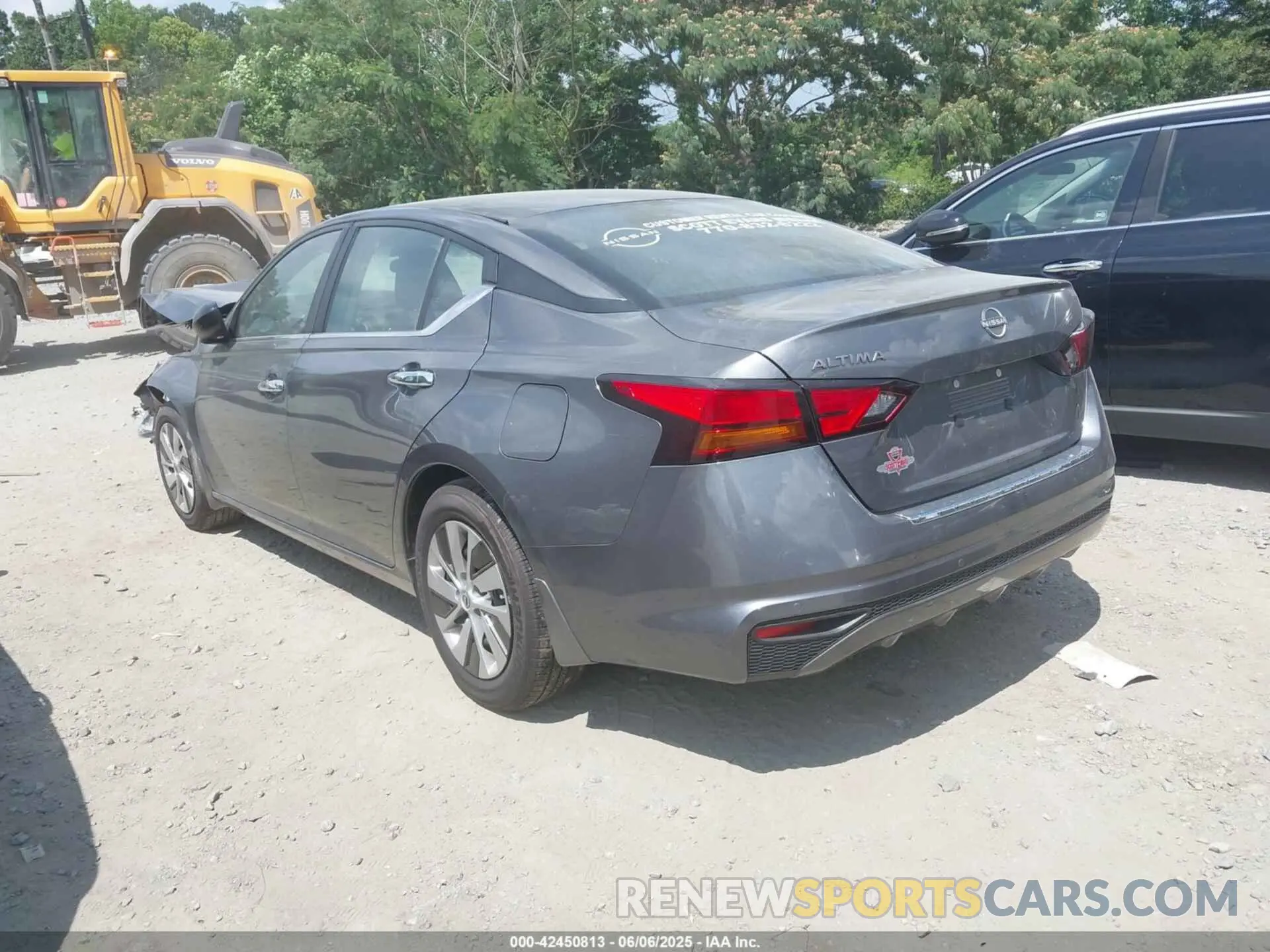3 Photograph of a damaged car 1N4BL4BV1RN412496 NISSAN ALTIMA 2024