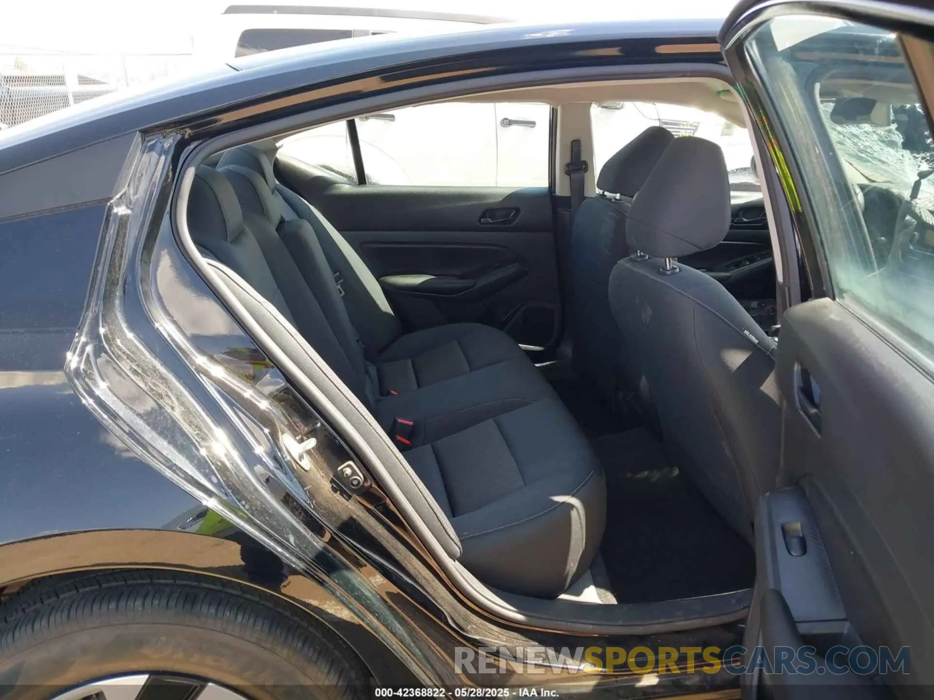 8 Photograph of a damaged car 1N4BL4BV2RN345181 NISSAN ALTIMA 2024