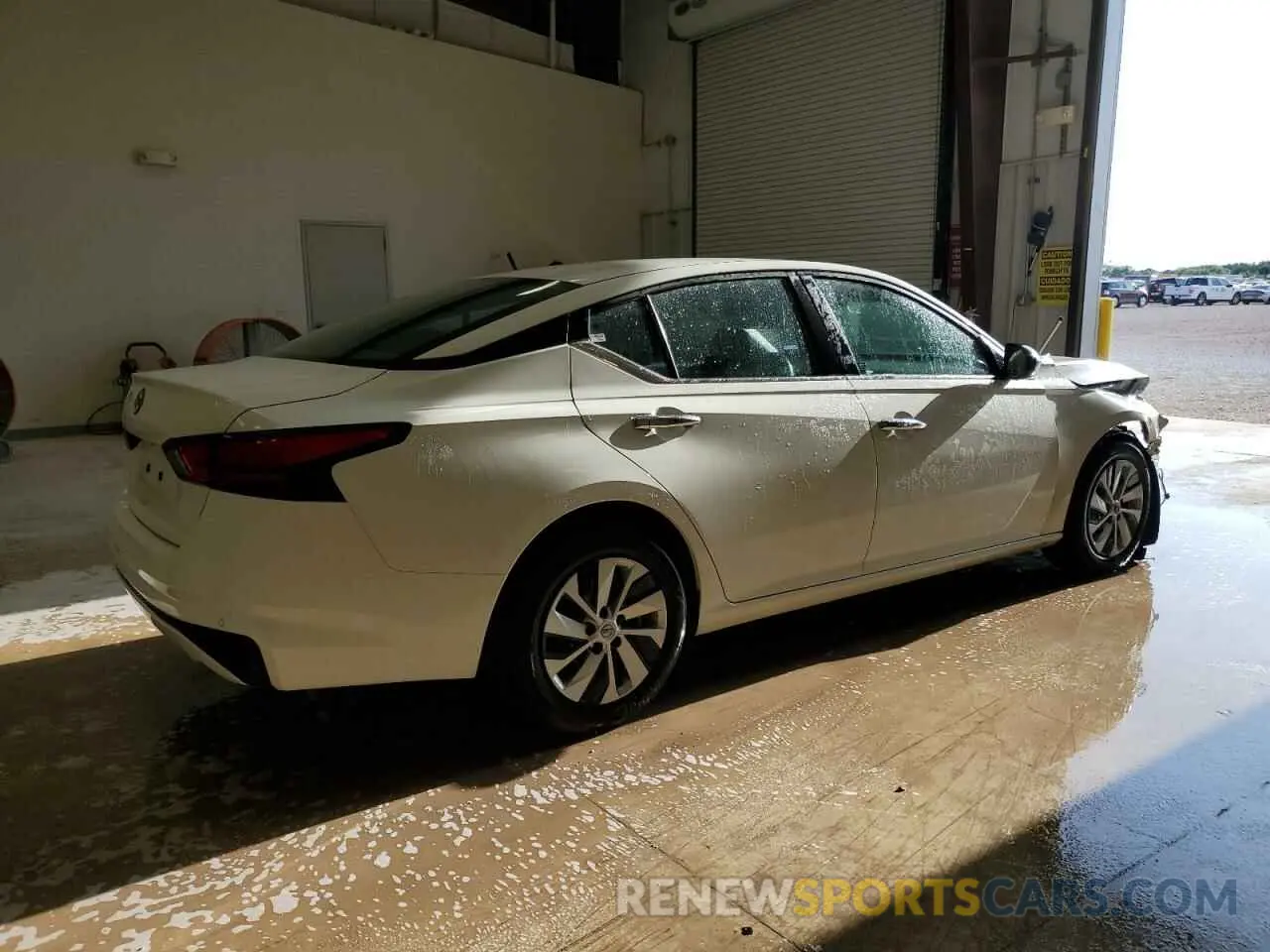 3 Photograph of a damaged car 1N4BL4BV2RN397944 NISSAN ALTIMA 2024