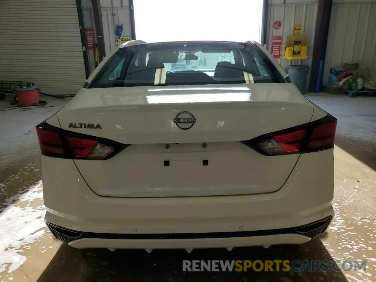 6 Photograph of a damaged car 1N4BL4BV2RN397944 NISSAN ALTIMA 2024