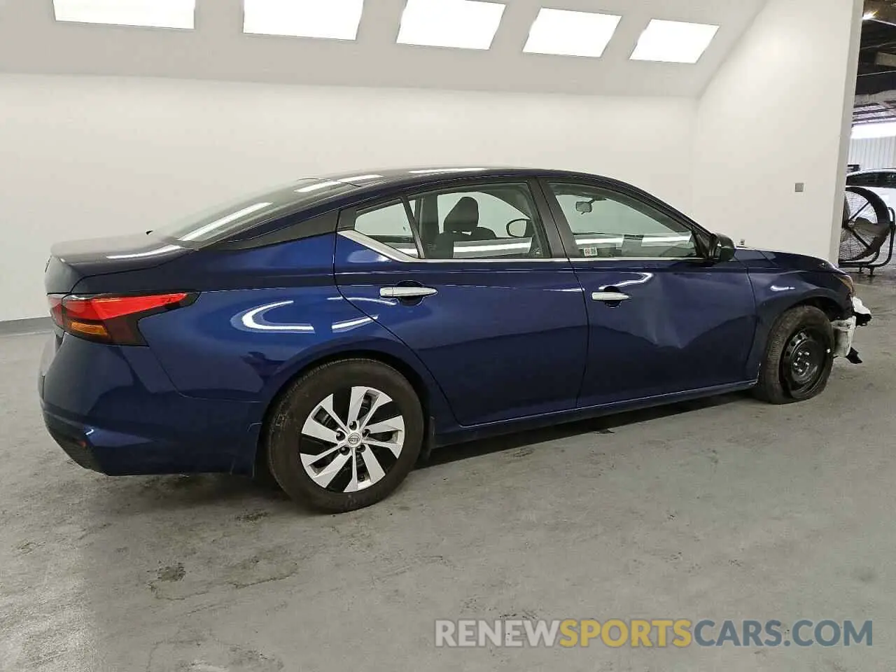 3 Photograph of a damaged car 1N4BL4BV2RN428724 NISSAN ALTIMA 2024