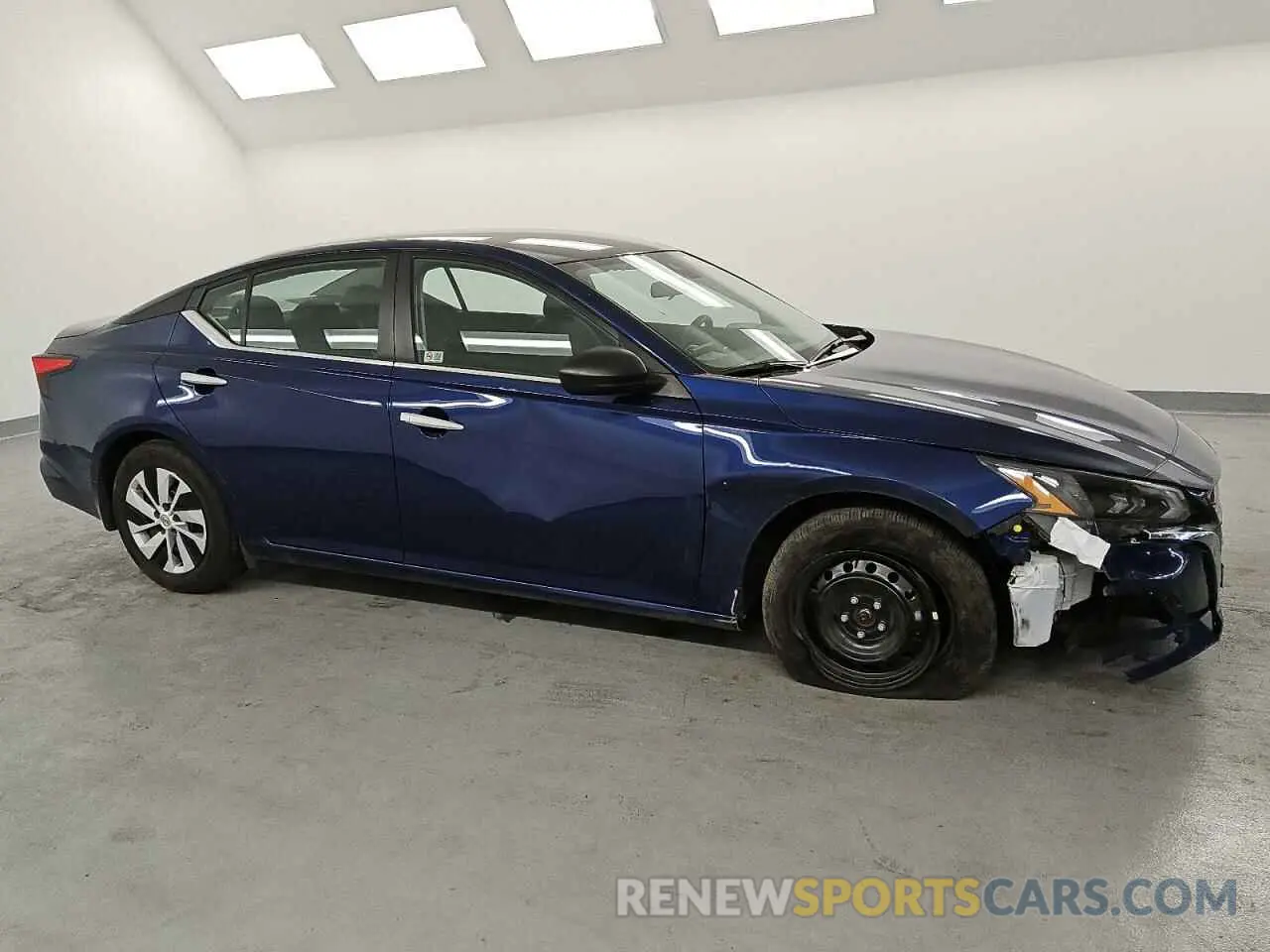 4 Photograph of a damaged car 1N4BL4BV2RN428724 NISSAN ALTIMA 2024