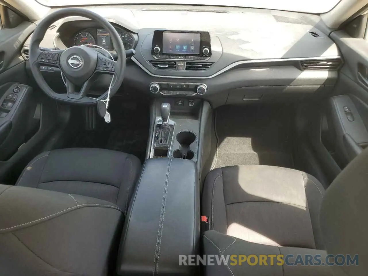 8 Photograph of a damaged car 1N4BL4BV3RN367318 NISSAN ALTIMA 2024