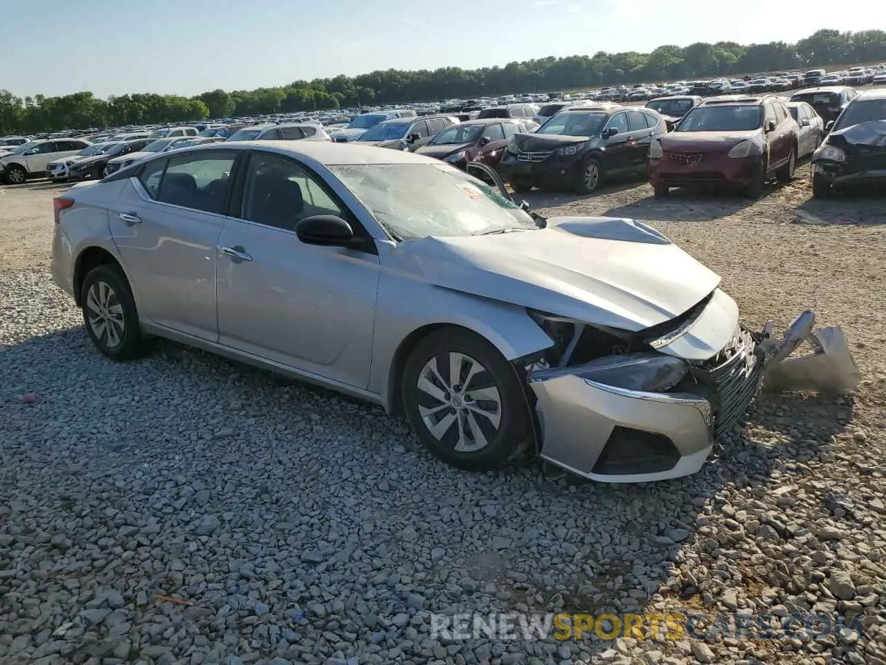 4 Photograph of a damaged car 1N4BL4BV3RN368954 NISSAN ALTIMA 2024