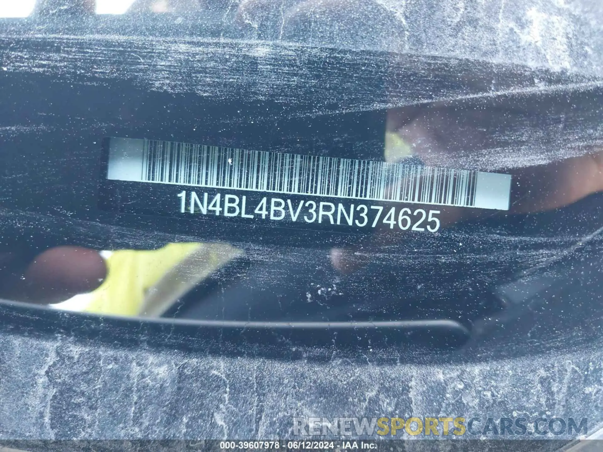 9 Photograph of a damaged car 1N4BL4BV3RN374625 NISSAN ALTIMA 2024