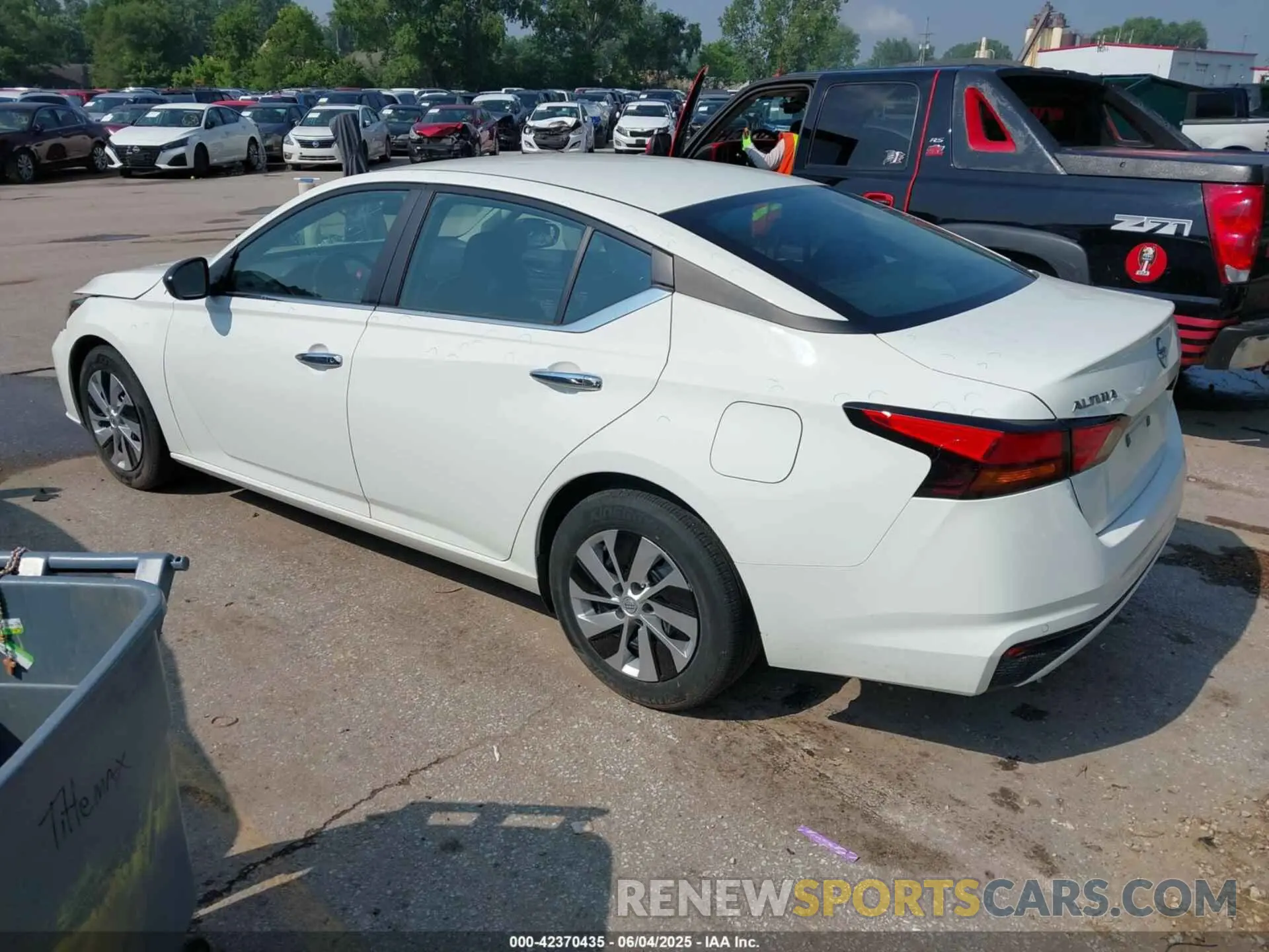 3 Photograph of a damaged car 1N4BL4BV3RN389190 NISSAN ALTIMA 2024