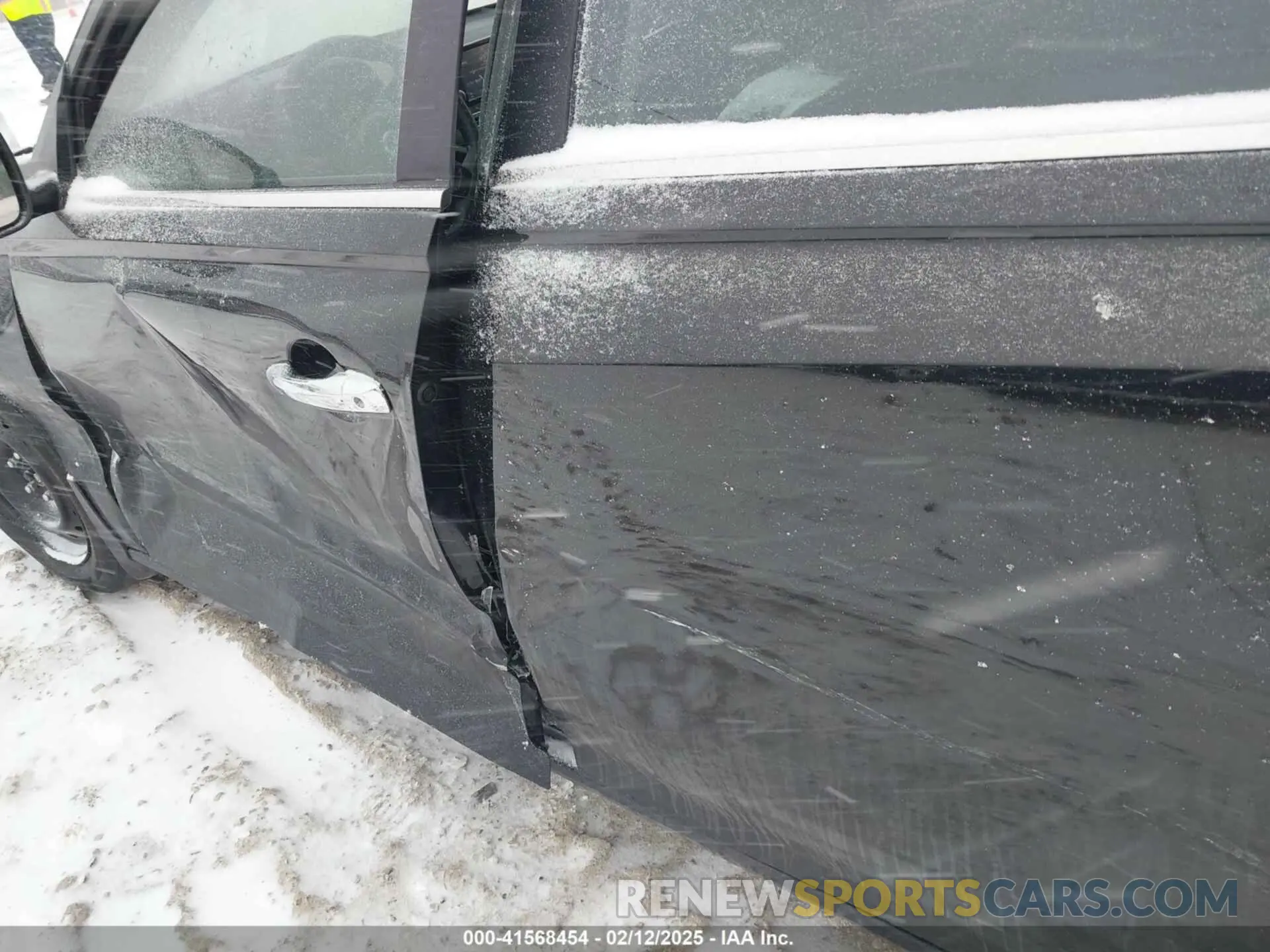 17 Photograph of a damaged car 1N4BL4BV4RN311985 NISSAN ALTIMA 2024