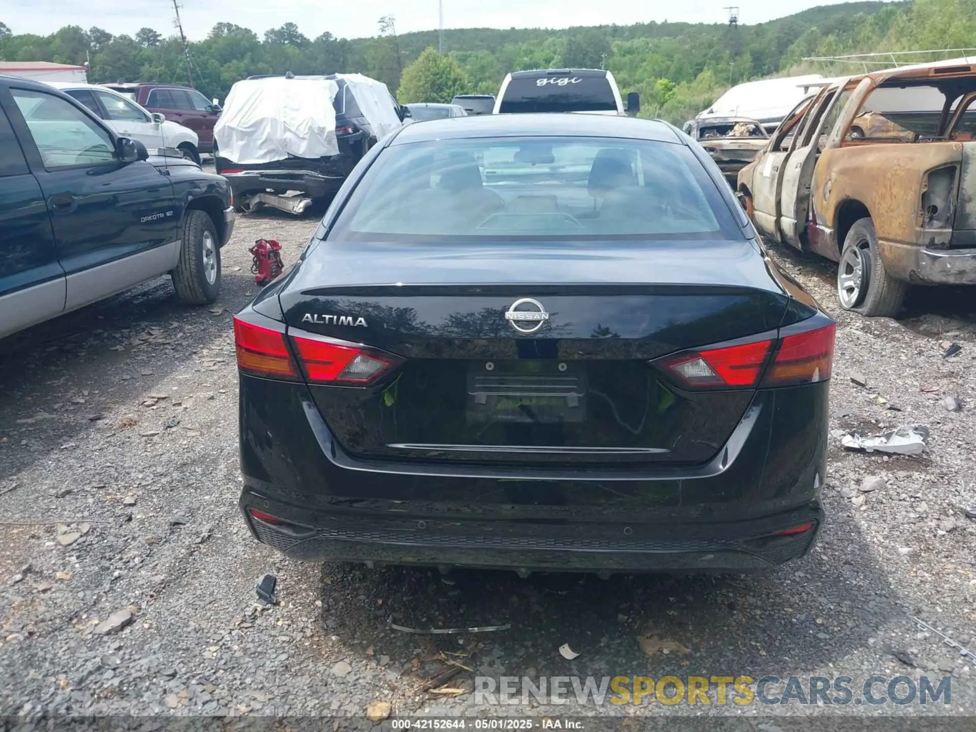 16 Photograph of a damaged car 1N4BL4BV4RN315258 NISSAN ALTIMA 2024