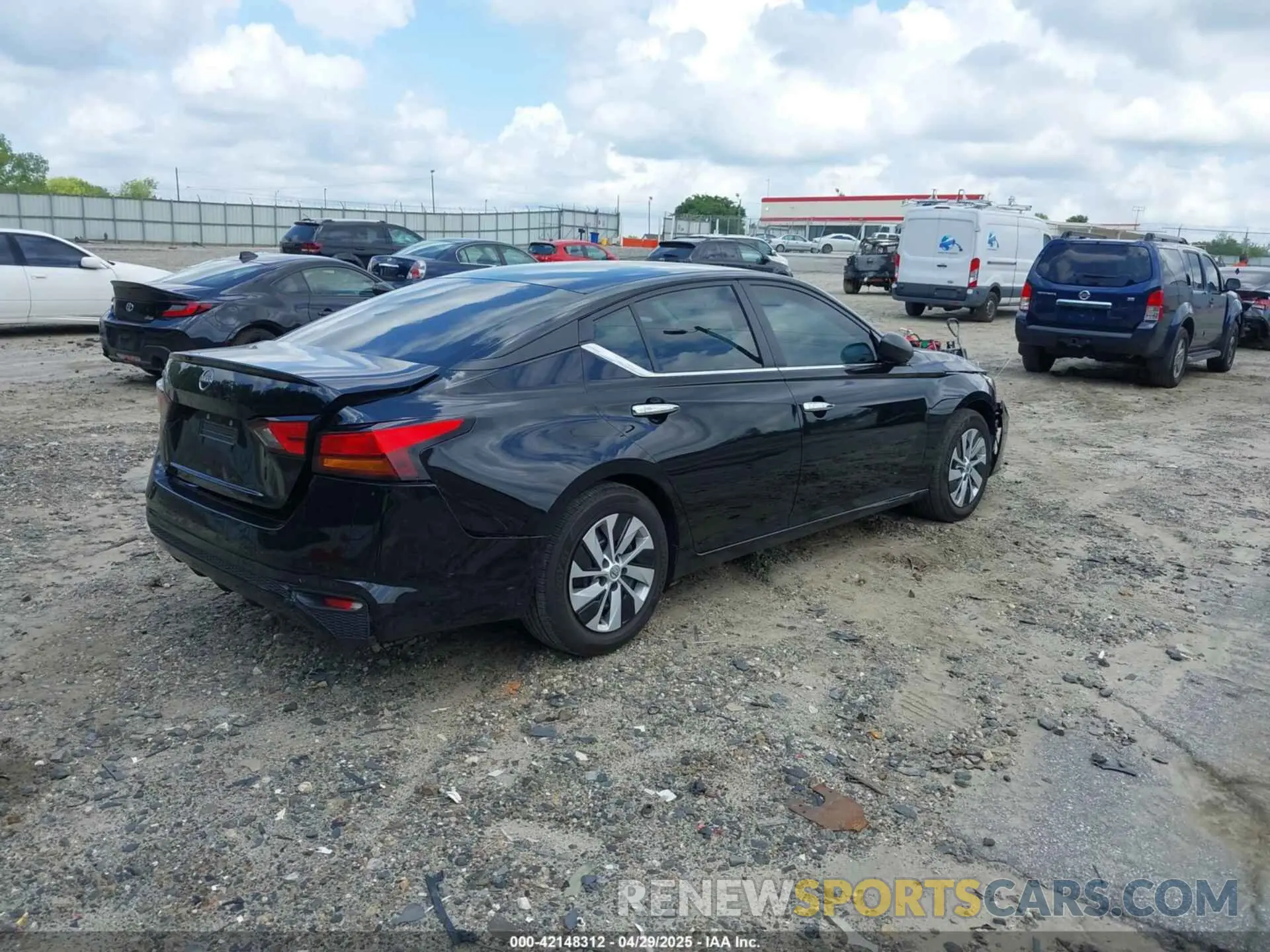 4 Photograph of a damaged car 1N4BL4BV4RN376478 NISSAN ALTIMA 2024
