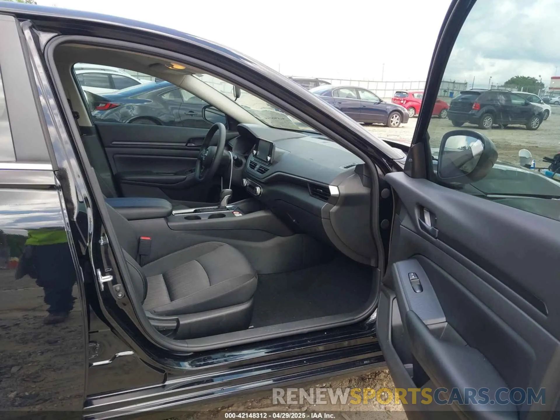 5 Photograph of a damaged car 1N4BL4BV4RN376478 NISSAN ALTIMA 2024