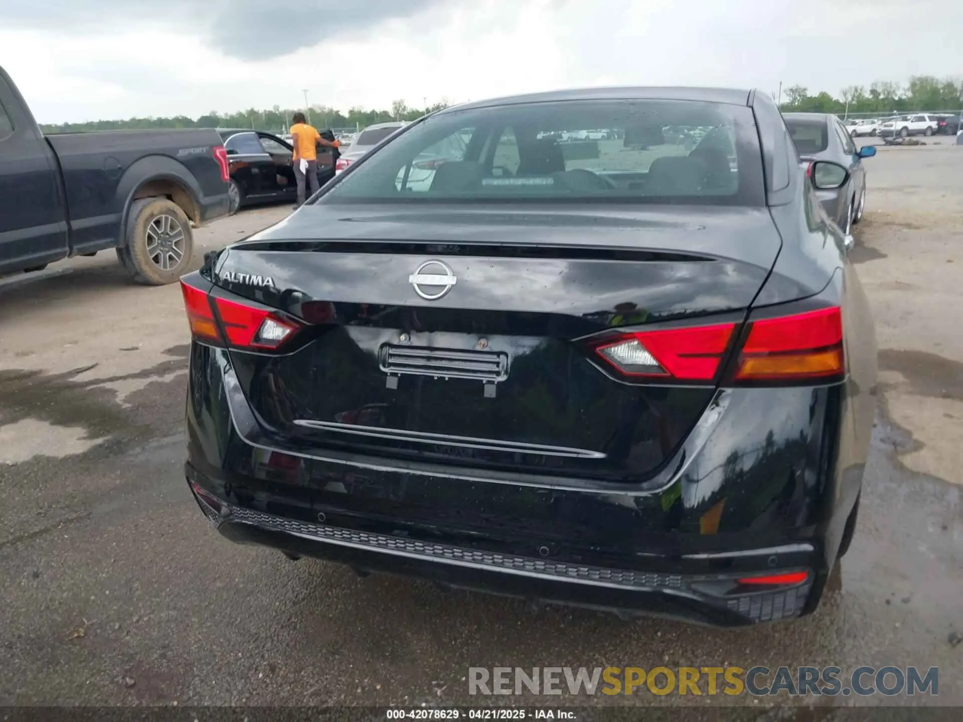 15 Photograph of a damaged car 1N4BL4BV4RN401430 NISSAN ALTIMA 2024