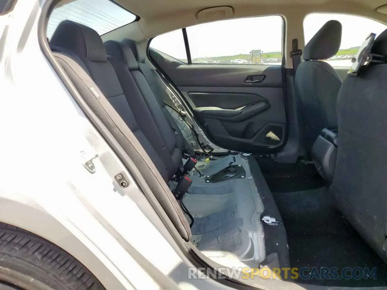 10 Photograph of a damaged car 1N4BL4BV5RN375341 NISSAN ALTIMA 2024
