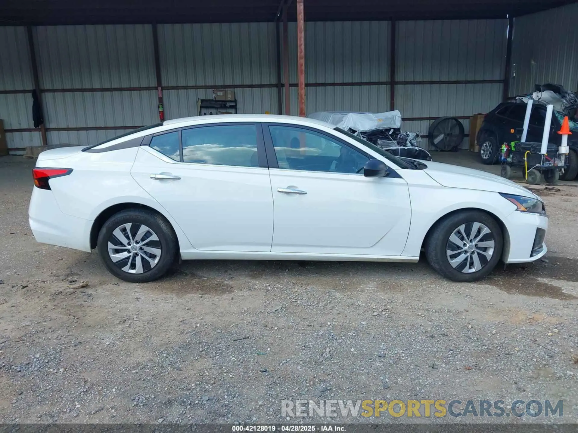 14 Photograph of a damaged car 1N4BL4BV7RN318901 NISSAN ALTIMA 2024