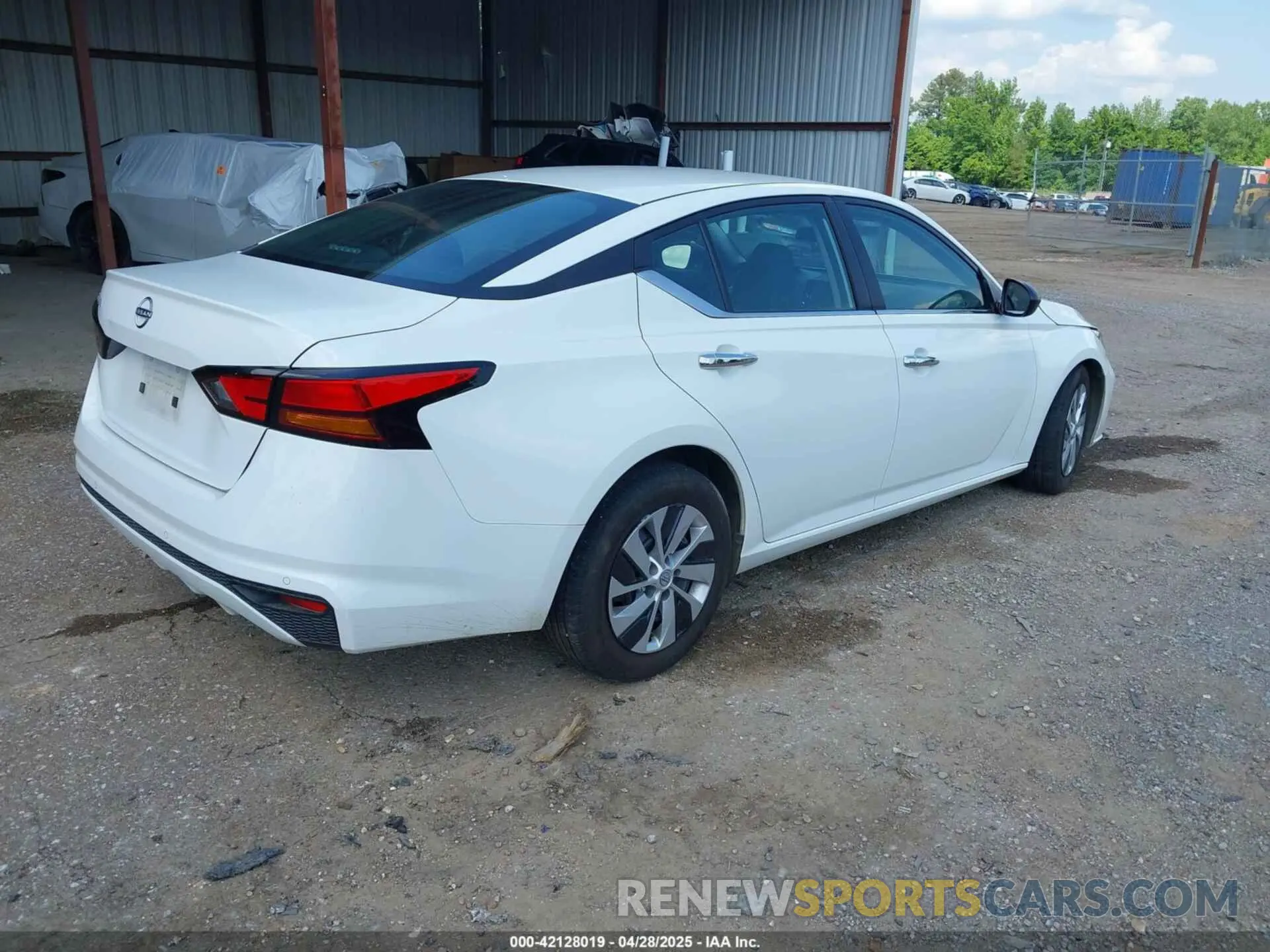 4 Photograph of a damaged car 1N4BL4BV7RN318901 NISSAN ALTIMA 2024
