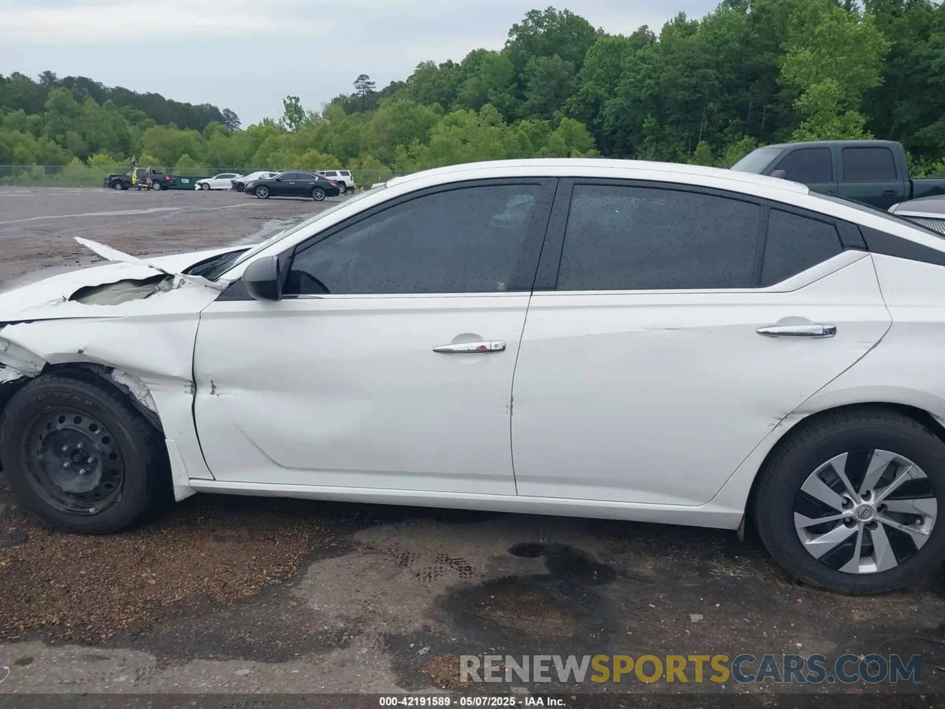 14 Photograph of a damaged car 1N4BL4BV7RN325606 NISSAN ALTIMA 2024
