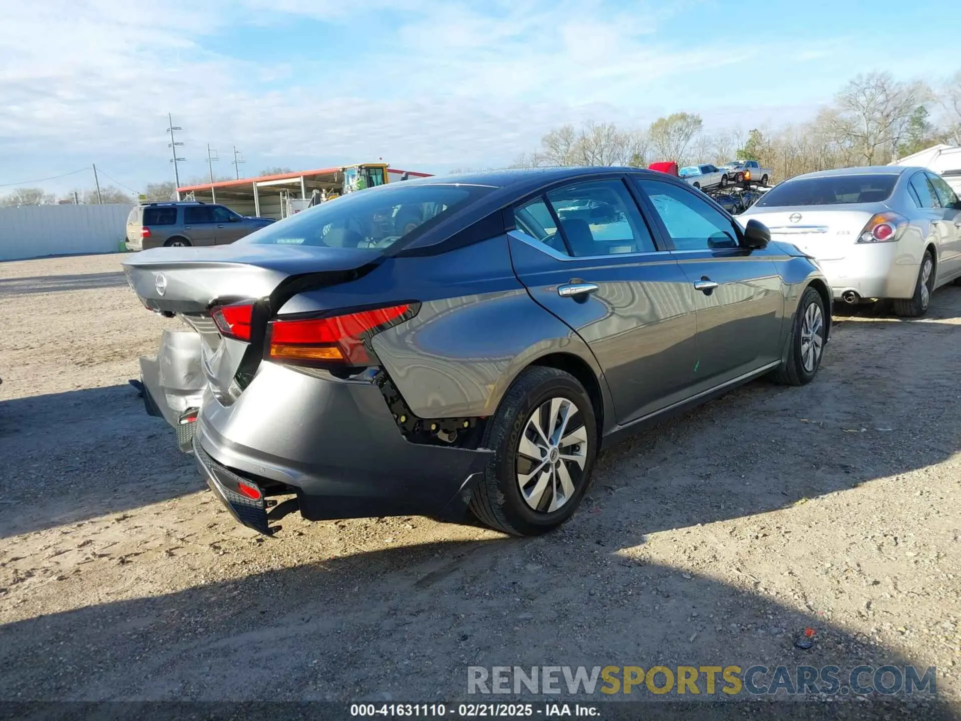 4 Photograph of a damaged car 1N4BL4BV8RN338316 NISSAN ALTIMA 2024