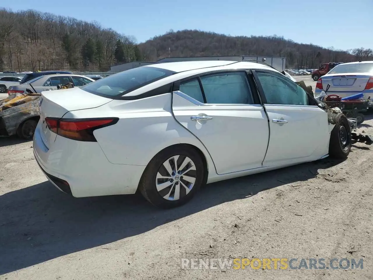 3 Photograph of a damaged car 1N4BL4BV8RN370151 NISSAN ALTIMA 2024