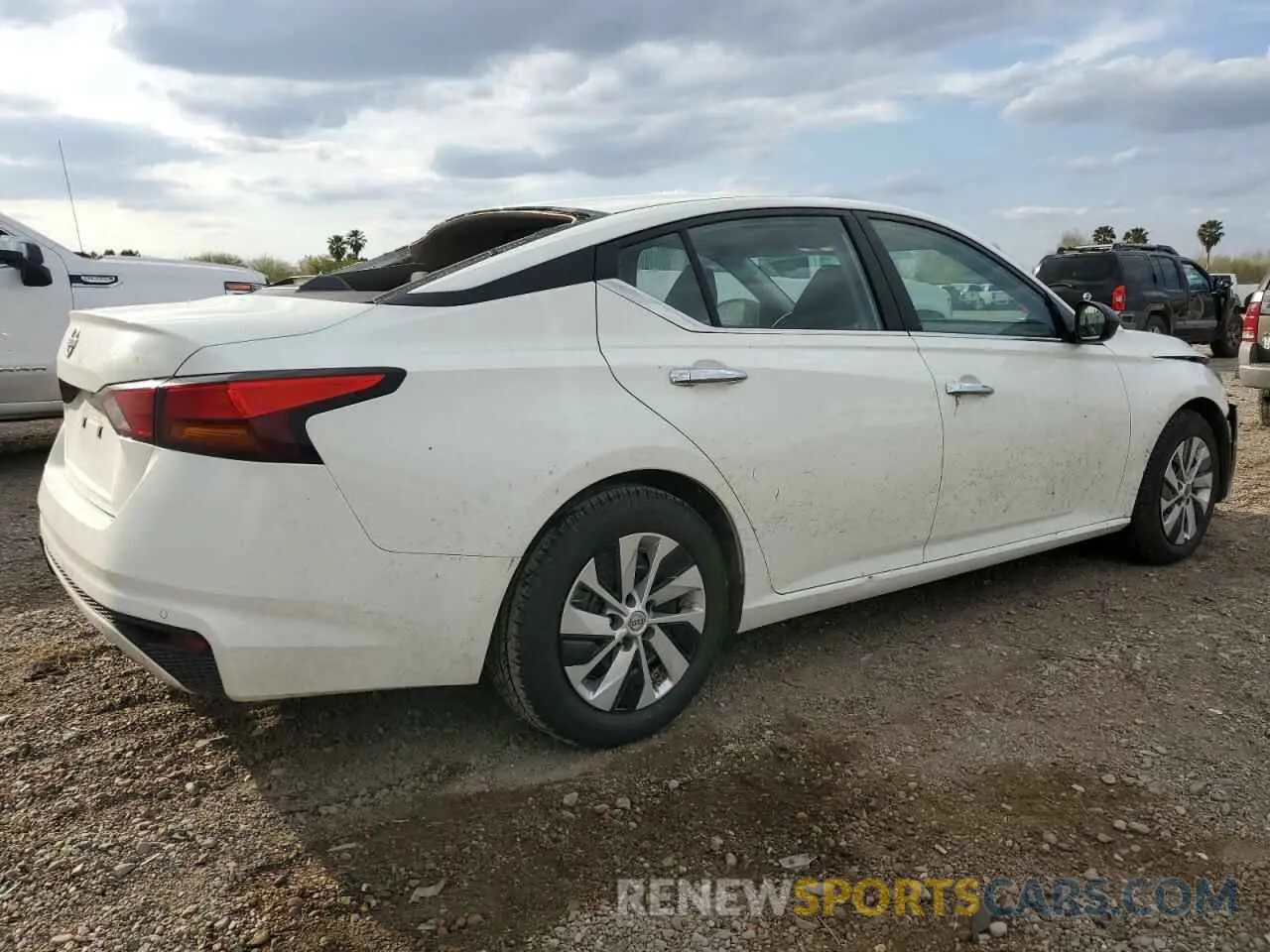 3 Photograph of a damaged car 1N4BL4BV9RN364603 NISSAN ALTIMA 2024
