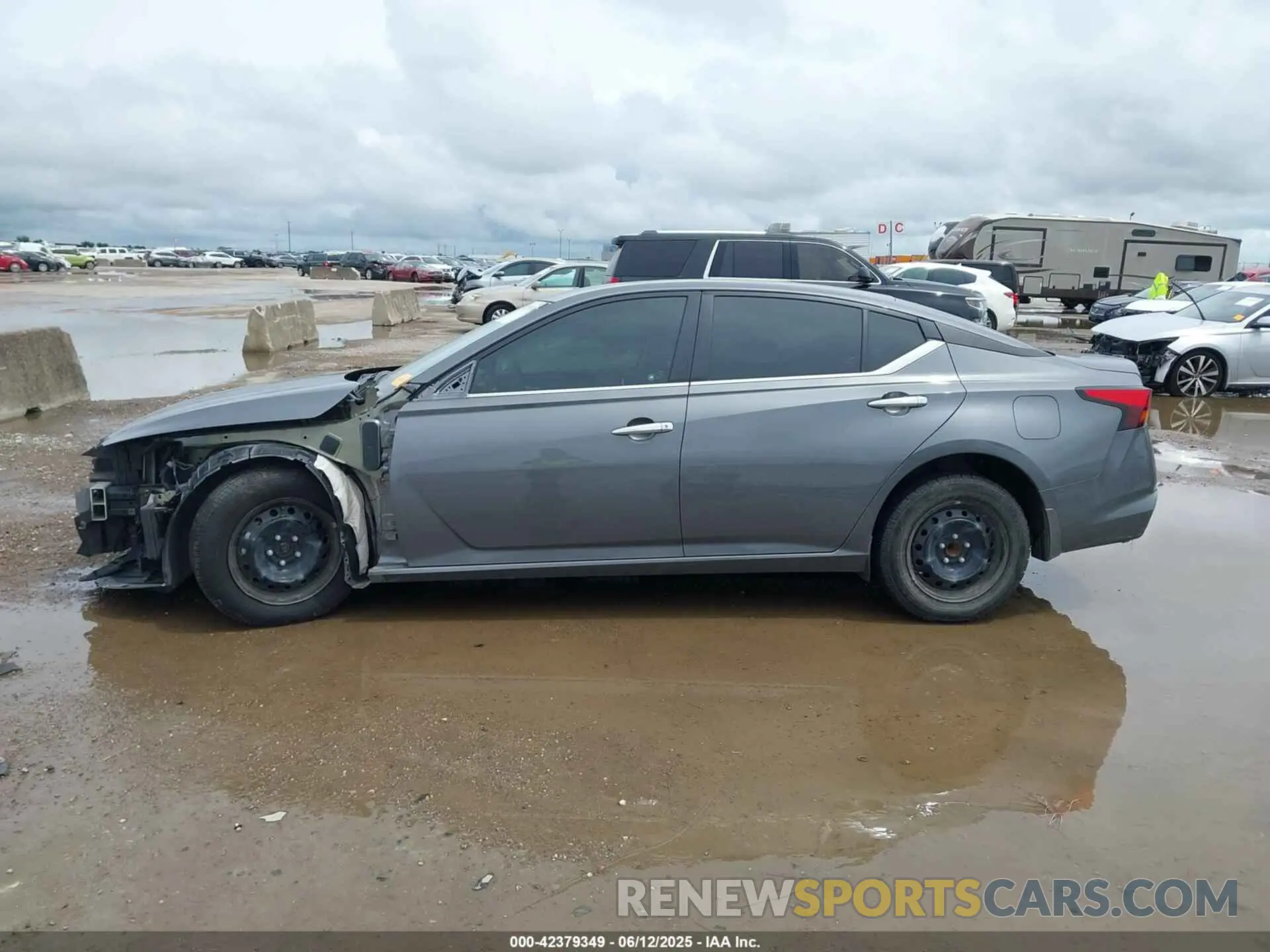 15 Photograph of a damaged car 1N4BL4BV9RN403657 NISSAN ALTIMA 2024