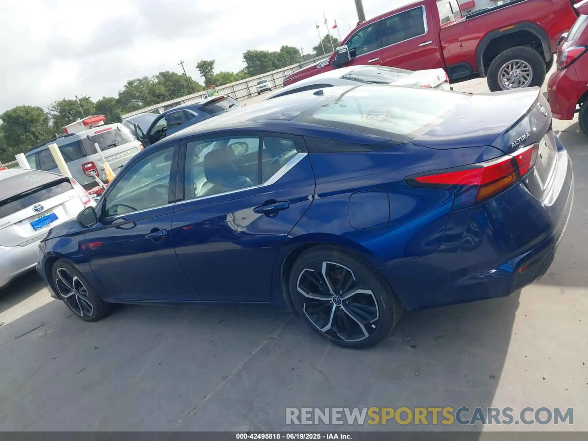 14 Photograph of a damaged car 1N4BL4CV0RN300819 NISSAN ALTIMA 2024