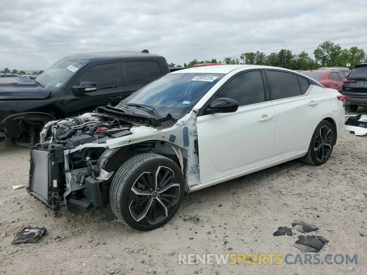 1 Photograph of a damaged car 1N4BL4CV0RN353102 NISSAN ALTIMA 2024