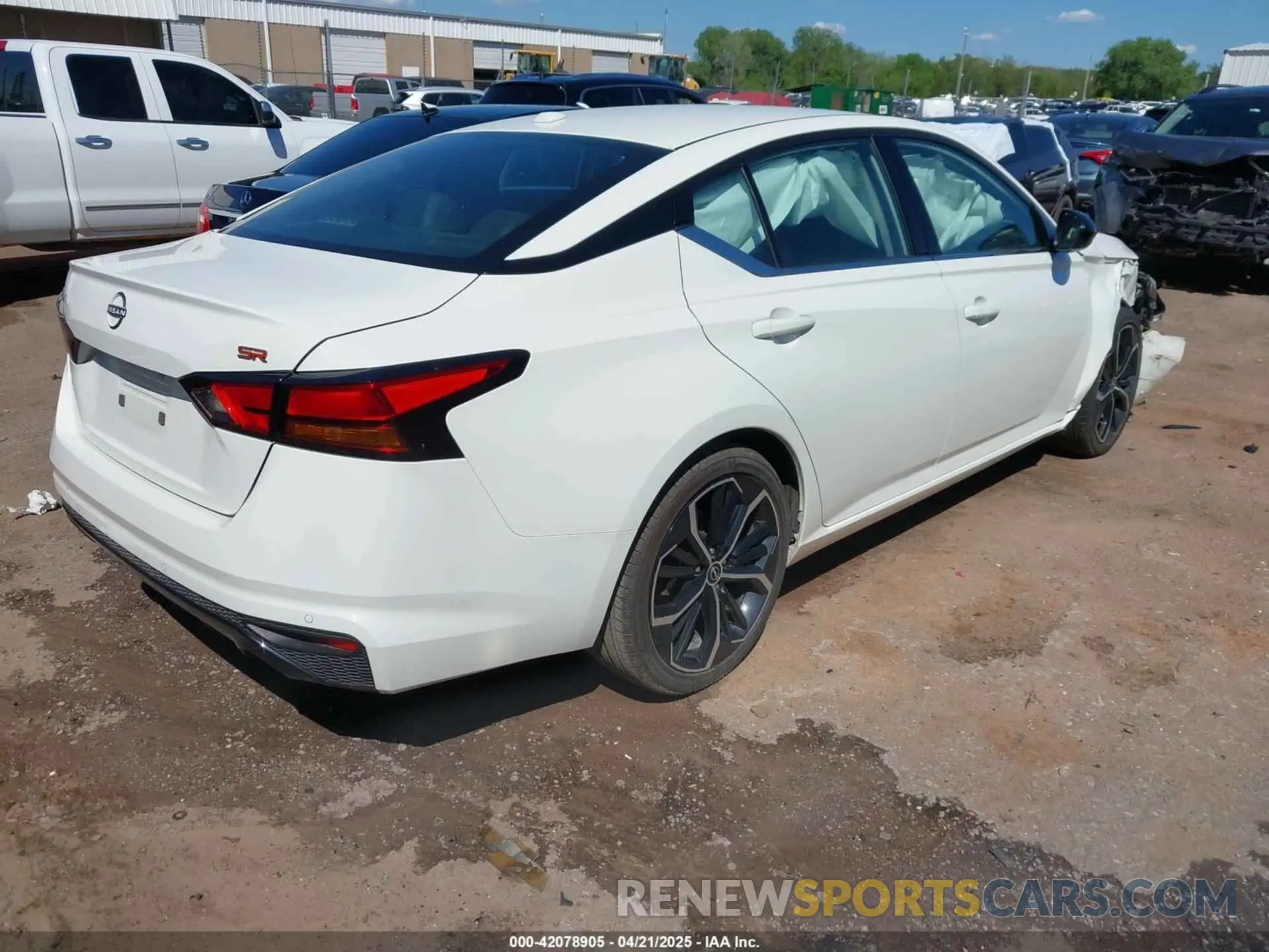 4 Photograph of a damaged car 1N4BL4CV0RN367520 NISSAN ALTIMA 2024