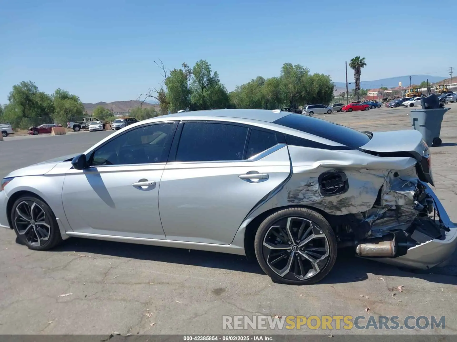 15 Photograph of a damaged car 1N4BL4CV0RN413623 NISSAN ALTIMA 2024