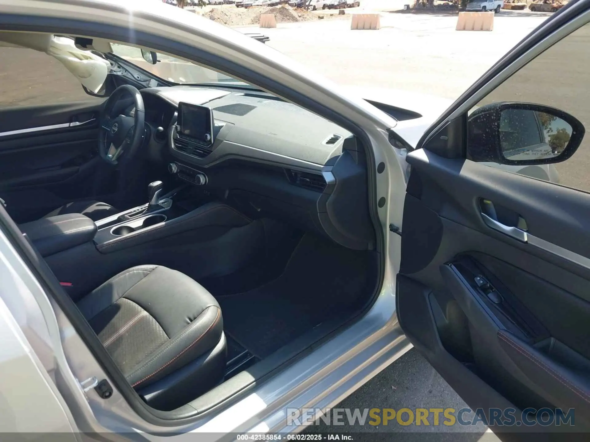 5 Photograph of a damaged car 1N4BL4CV0RN413623 NISSAN ALTIMA 2024