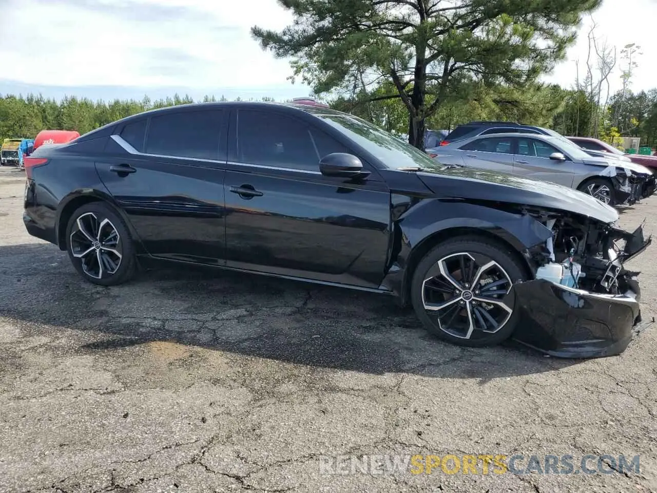 4 Photograph of a damaged car 1N4BL4CV0RN424346 NISSAN ALTIMA 2024