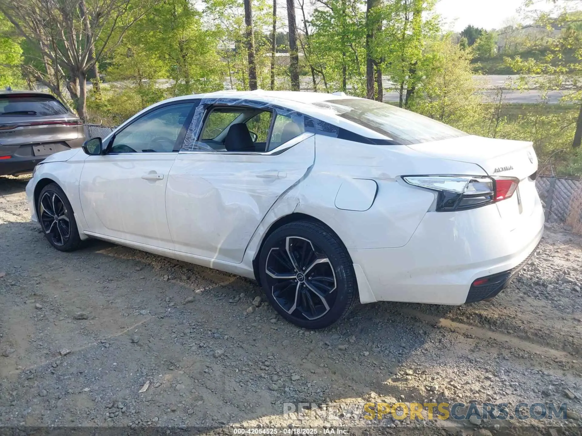 14 Photograph of a damaged car 1N4BL4CV1RN389123 NISSAN ALTIMA 2024