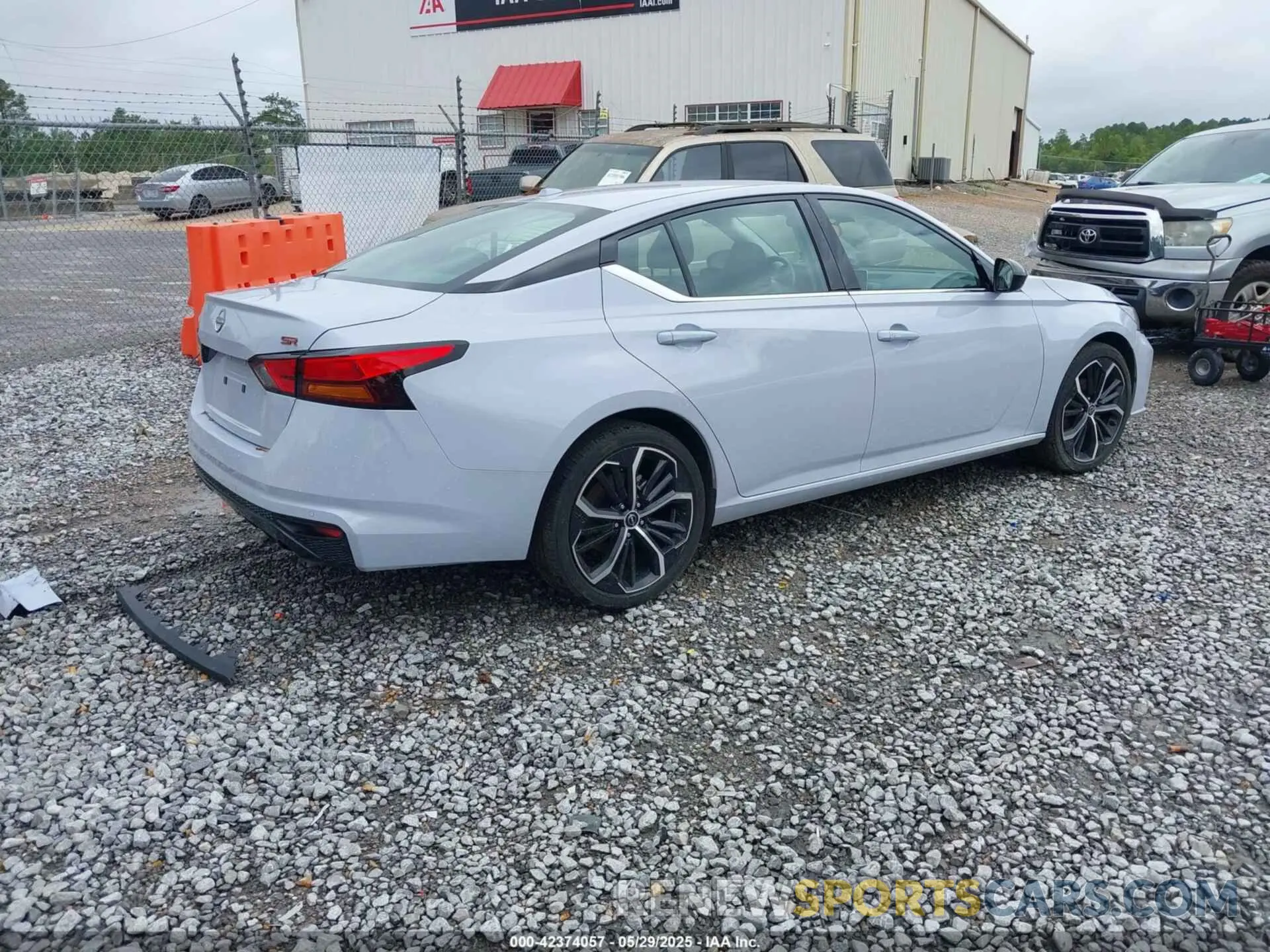 4 Photograph of a damaged car 1N4BL4CV1RN395164 NISSAN ALTIMA 2024