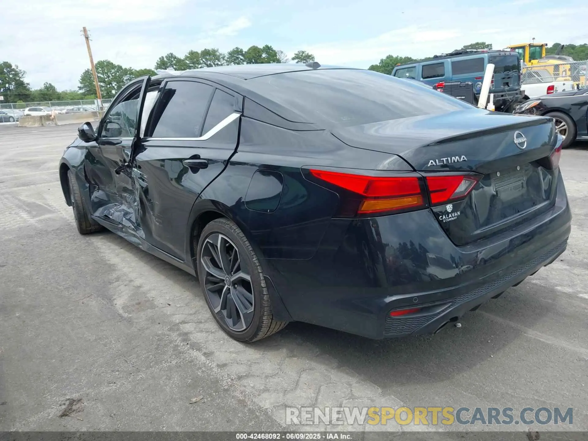 3 Photograph of a damaged car 1N4BL4CV2RN330145 NISSAN ALTIMA 2024
